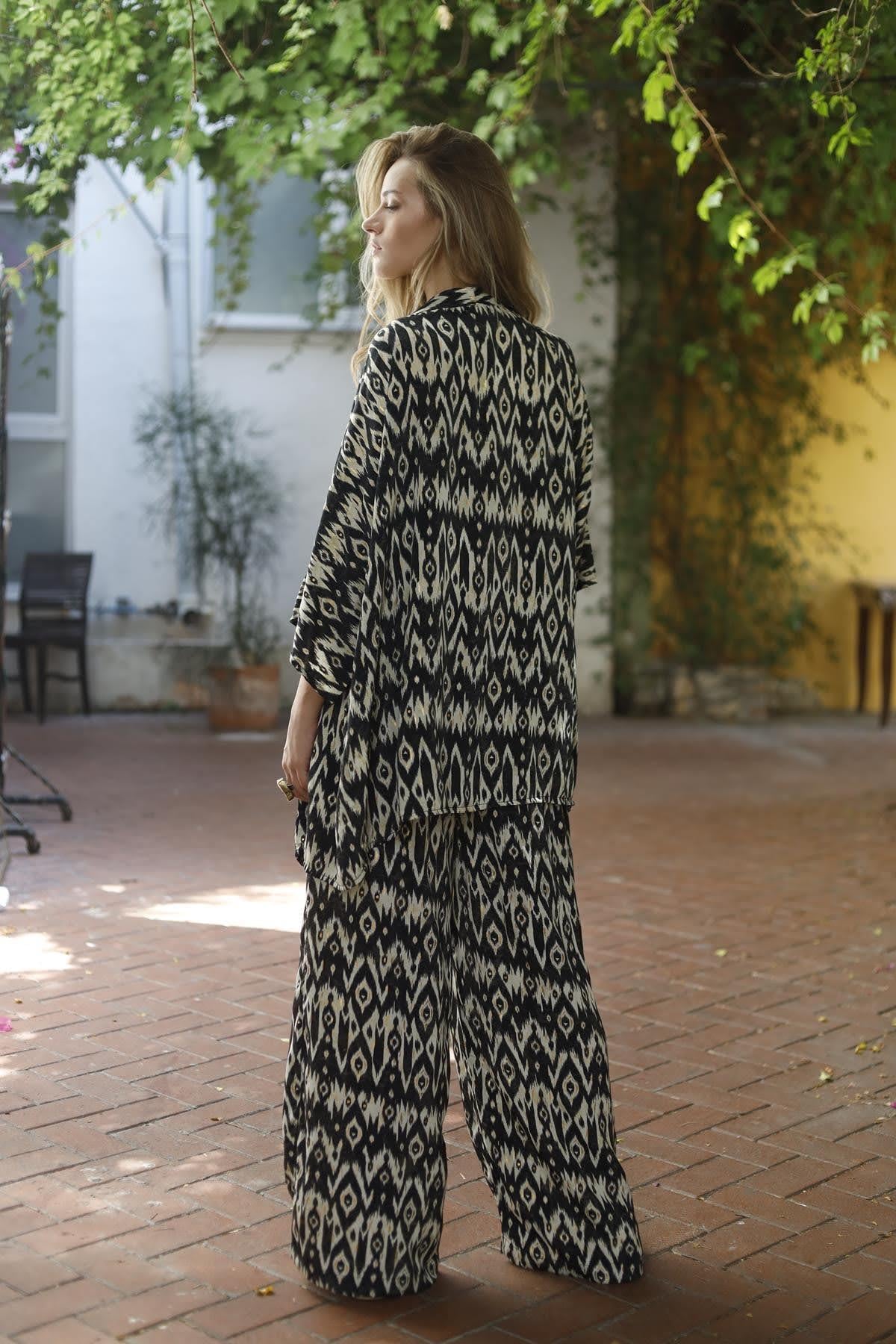 Siyah Altın Varaklı Kısa Kaftan