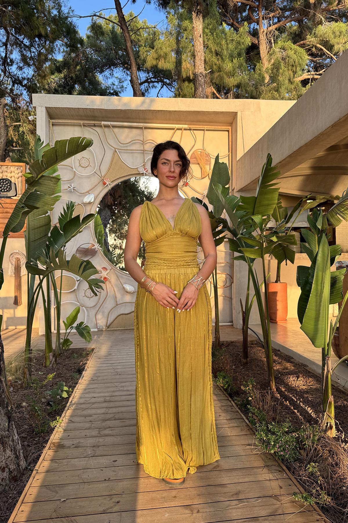 Olive Green Knitted Blouse and Pants Set