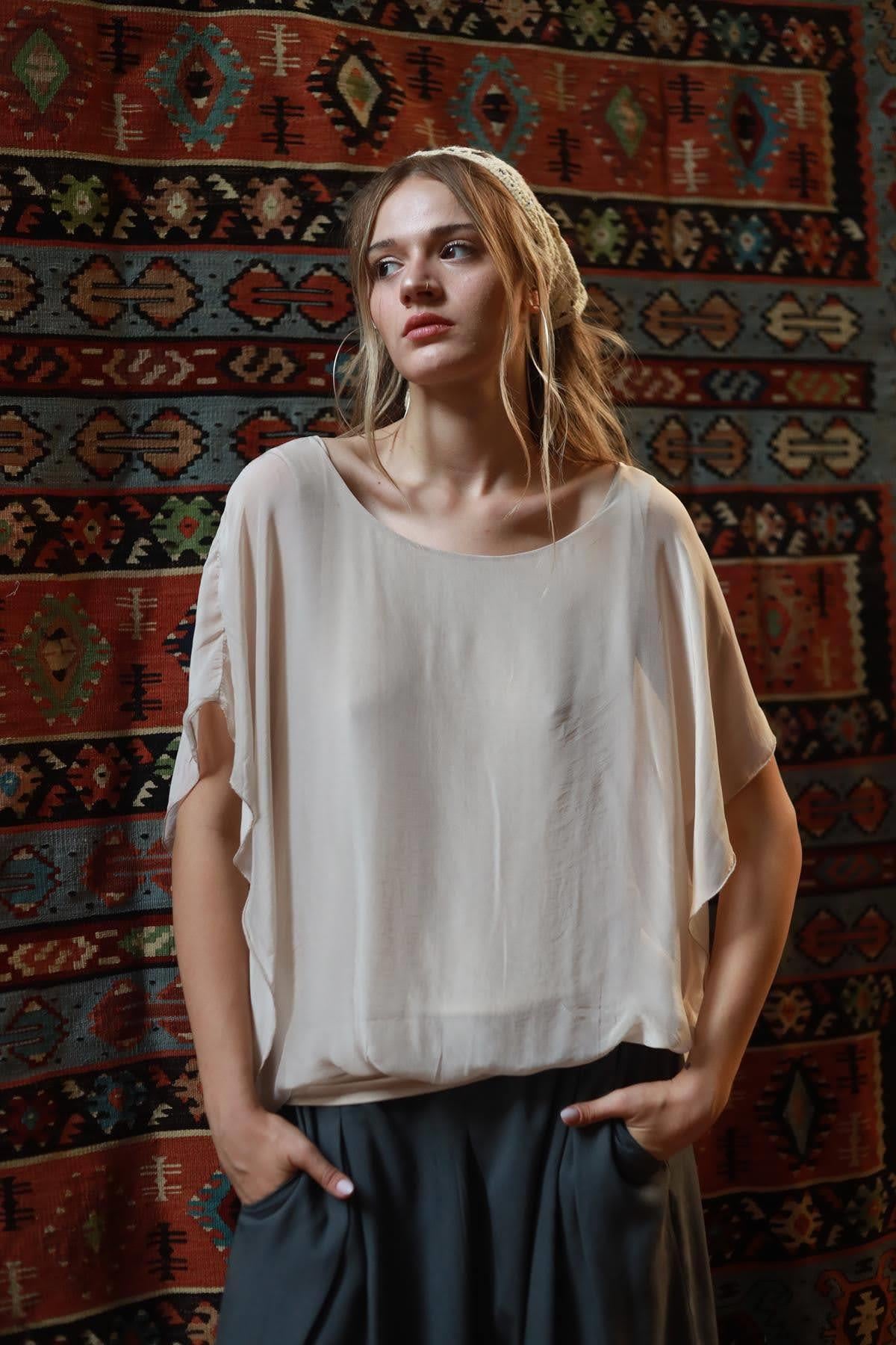 Krem Rengi İpek Yarasa Kol Bluz