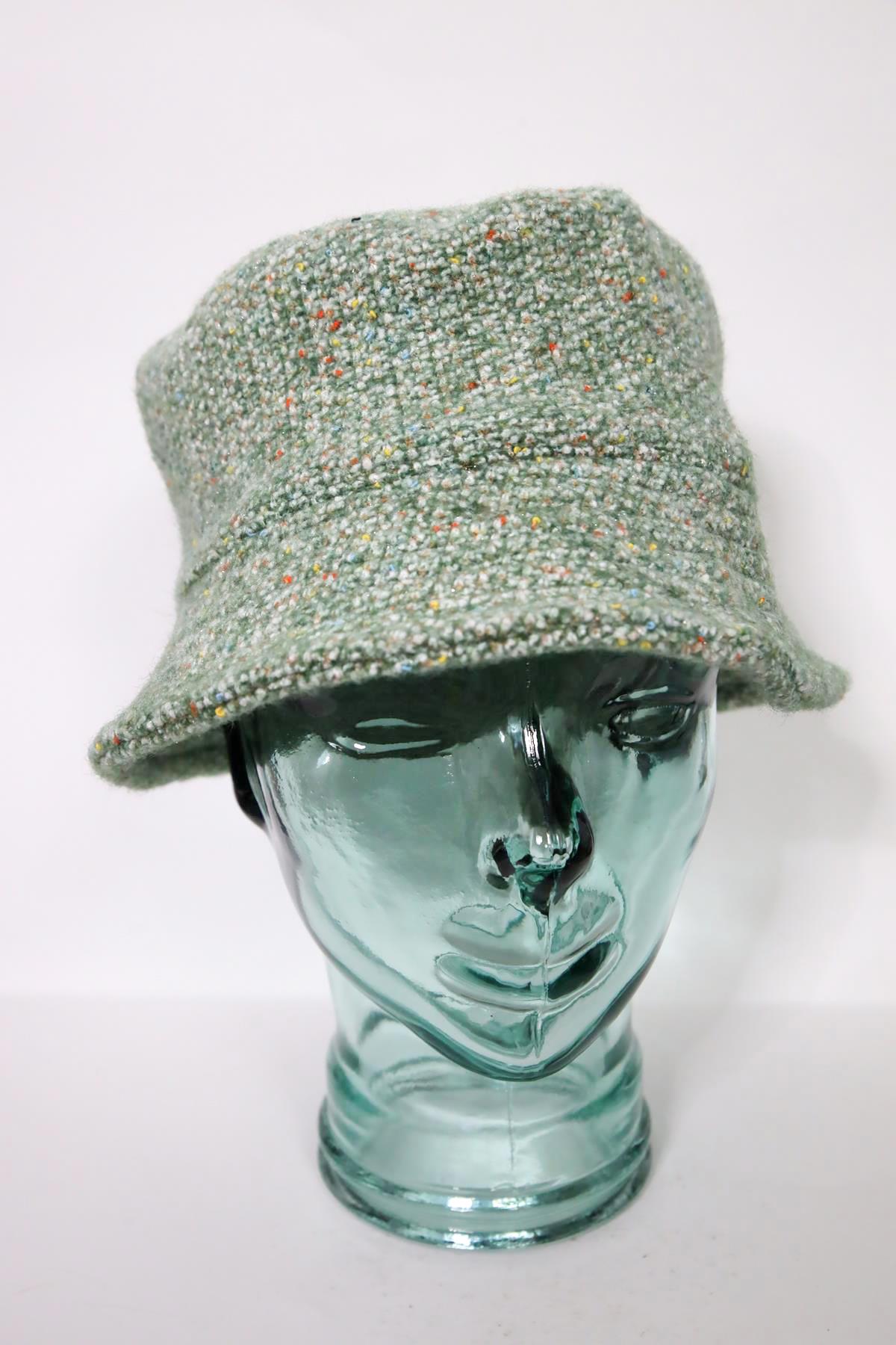  Yeşil Yün Bermuda Şapka