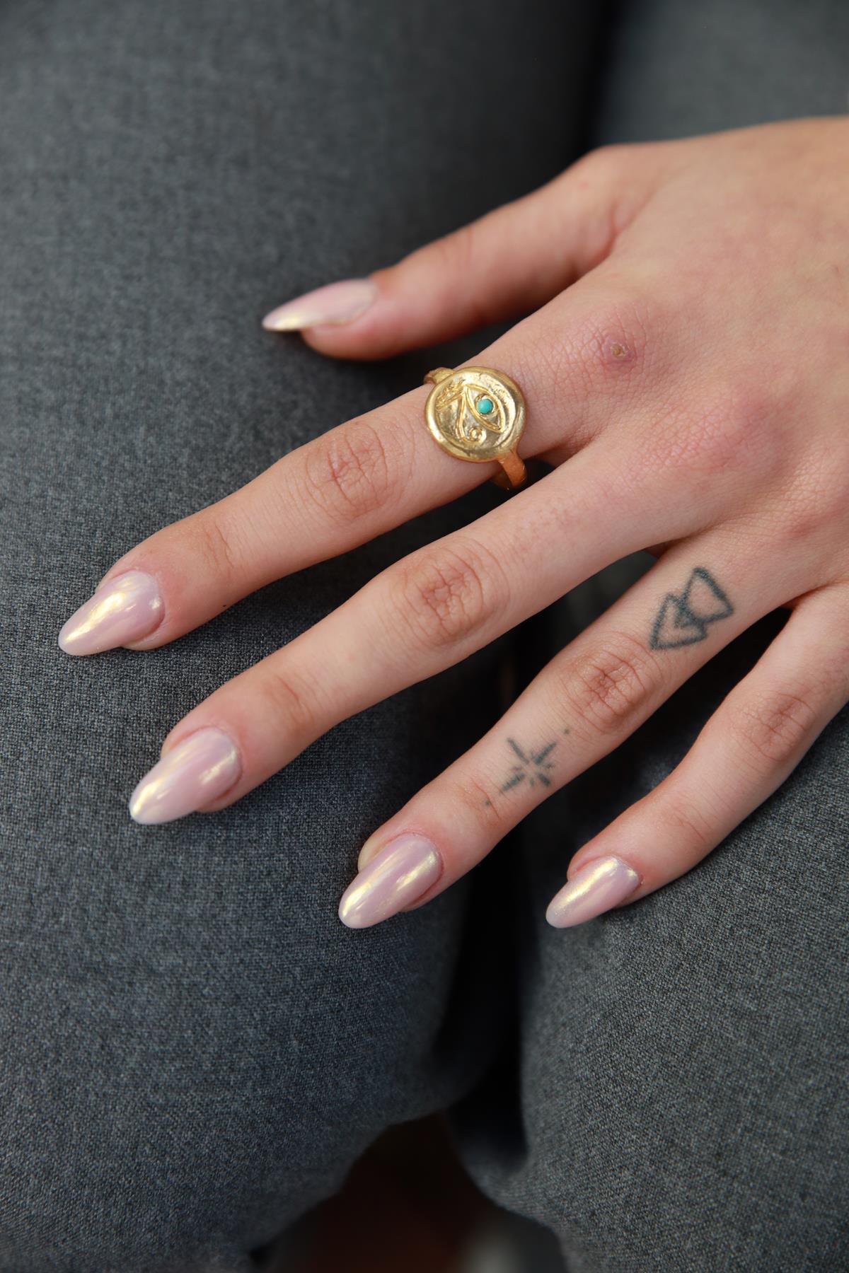 Mavi Taşlı Göz Yüzük