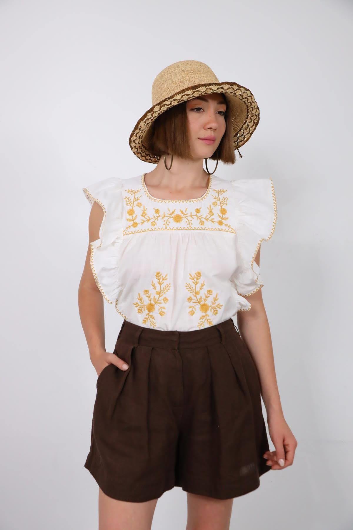 Beyaz İşlemeli Fırfır Detaylı Kolsuz Bluz - Şaman Butik - Bohem Giyim ve Aksesuar | Kadın & Erkek Beyaz İşlemeli Fırfır Detaylı Kolsuz Bluz