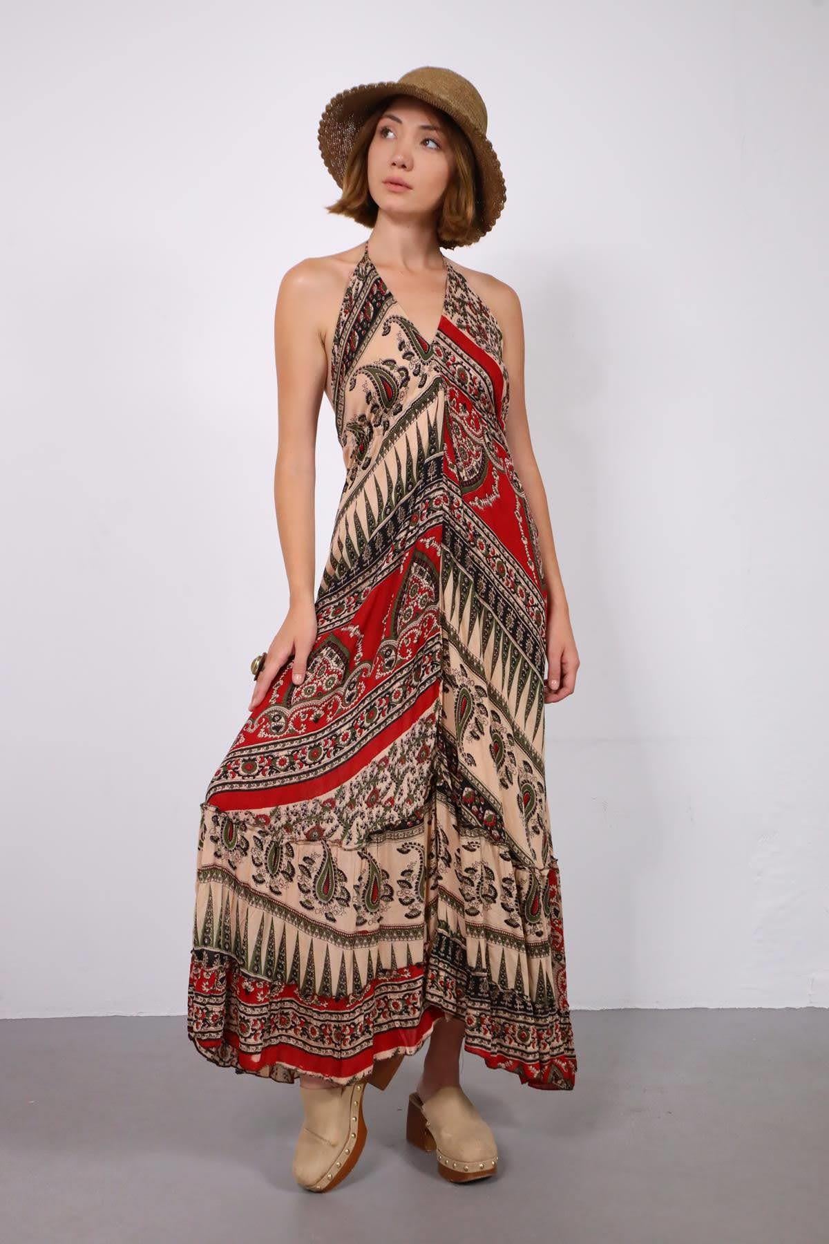 Kırmızı Sırt Dekolteli Desenli Askılı Elbise - Şaman Butik Kırmızı Sırt Dekolteli Desenli Askılı Elbise