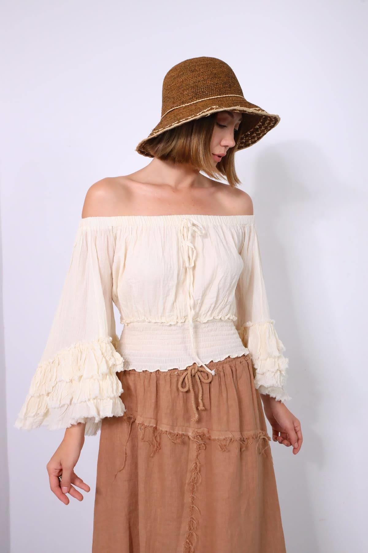 Ekru Volanlı İspanyol Kol Gipeli Straplez Crop Bluz - Şaman Butik Ekru Volanlı İspanyol Kol Gipeli Straplez Crop Bluz