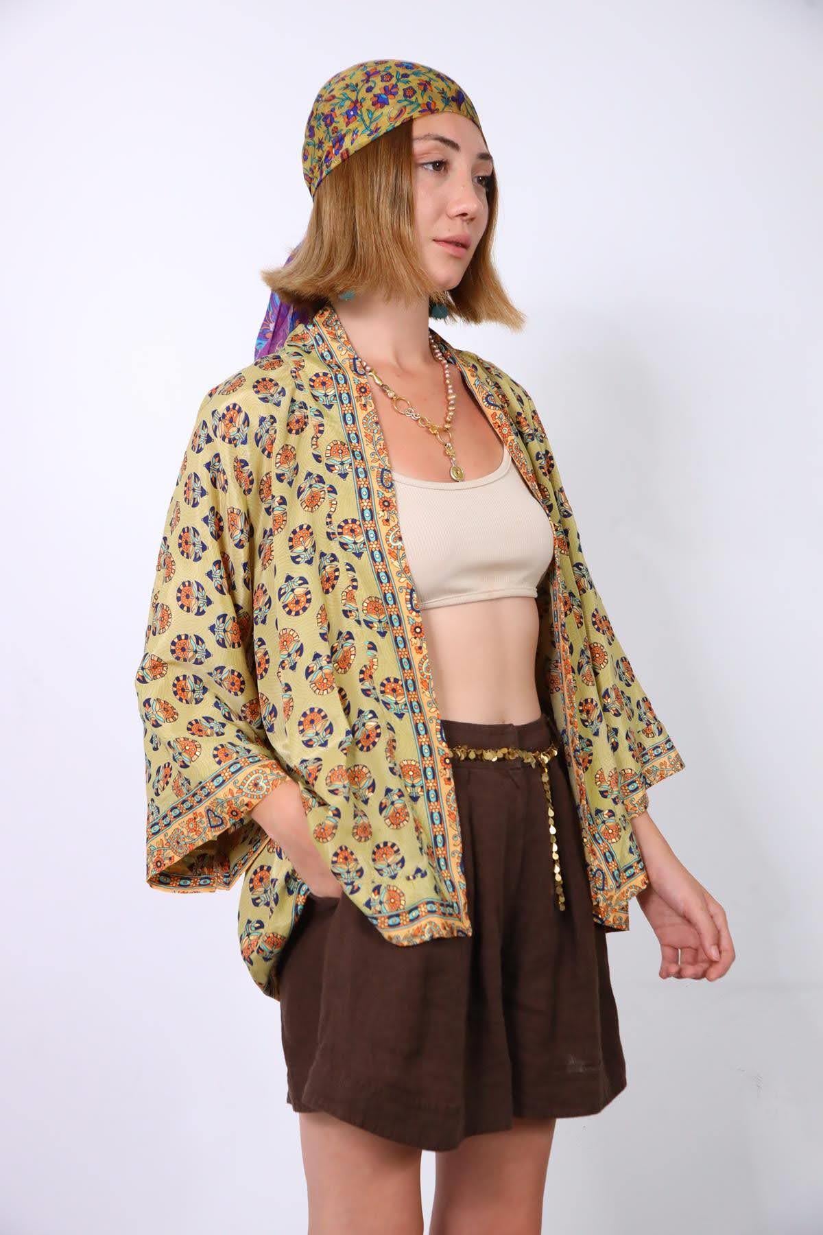 Yağ Yeşili Desenli Kısa İpek Kimono - Şaman Butikk Yağ Yeşili Desenli Kısa İpek Kimono