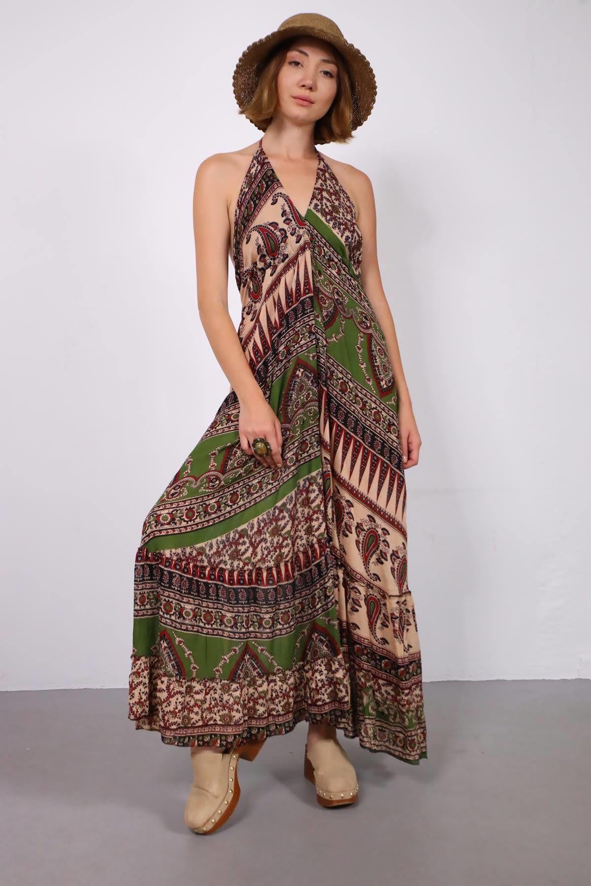 Yeşil Sırt Dekolteli Desenli Askılı Elbise - Şaman Butik Yeşil Sırt Dekolteli Desenli Askılı Elbise