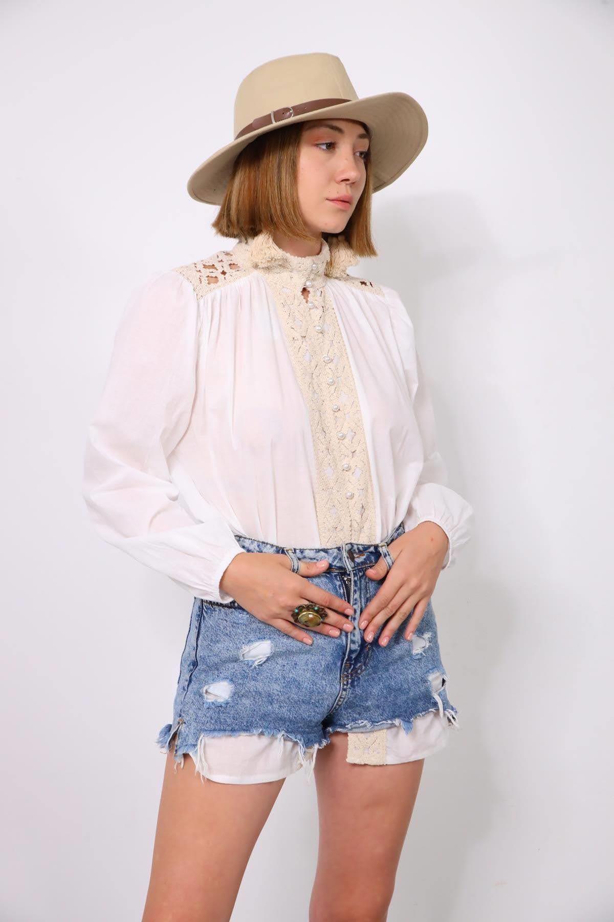 White Pearl Buttoned Lace Shirt - Saman Butik | Shop Online White Pearl Buttoned Lace Shirt