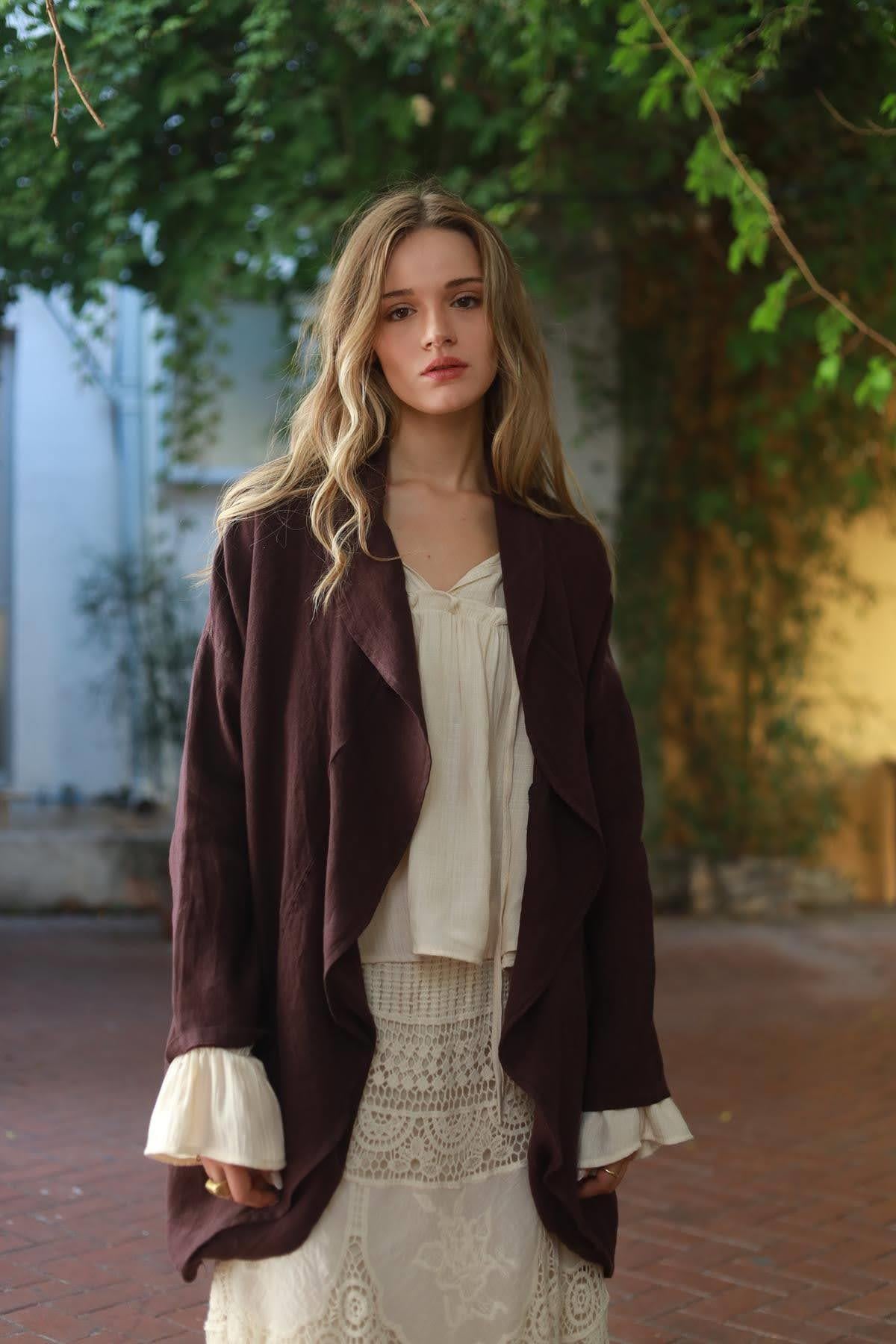 Mürdüm Dikiş Detaylı Yakalı Keten Ceket