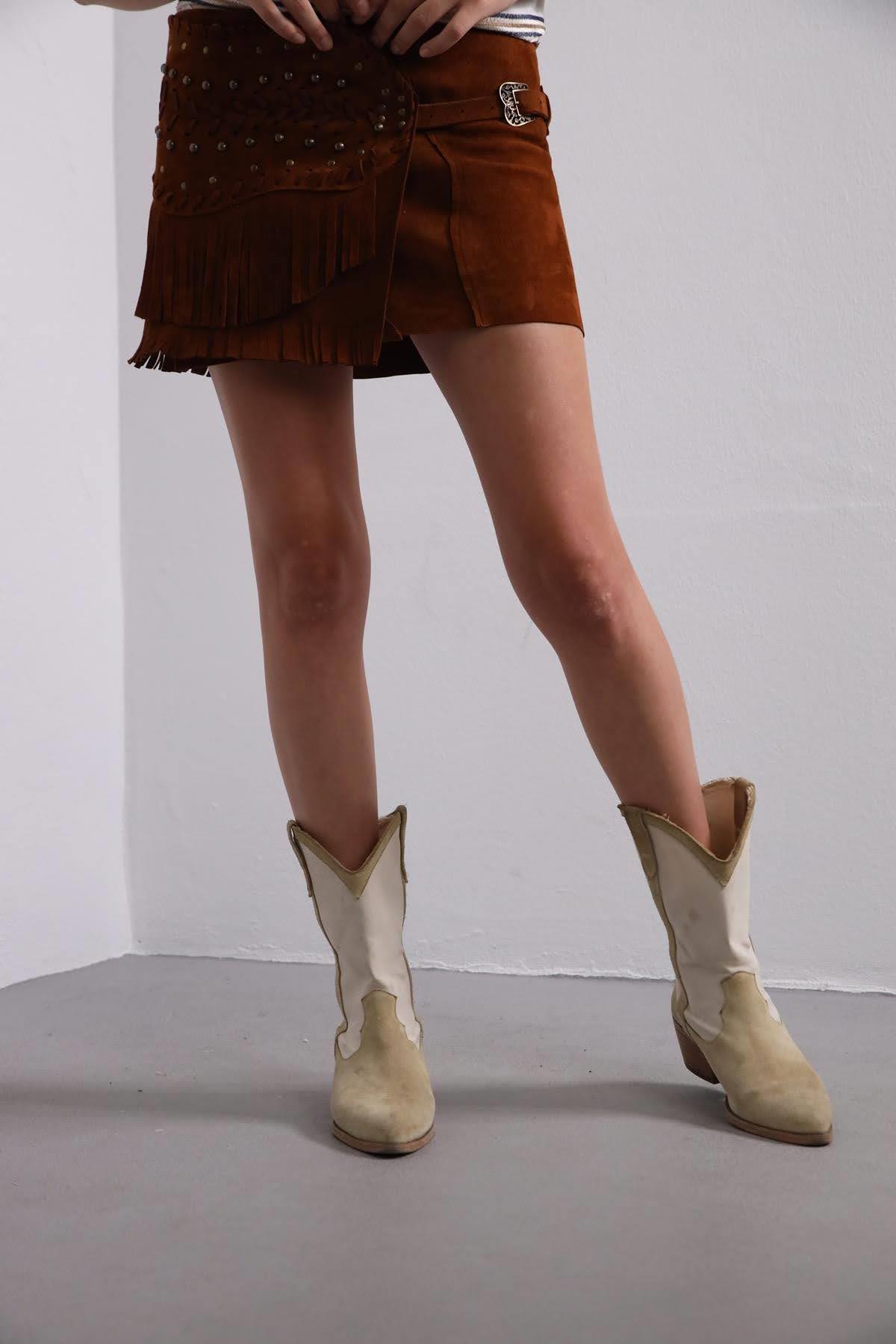  Kahverengi Zımba Detaylı Püsküllü Kemer