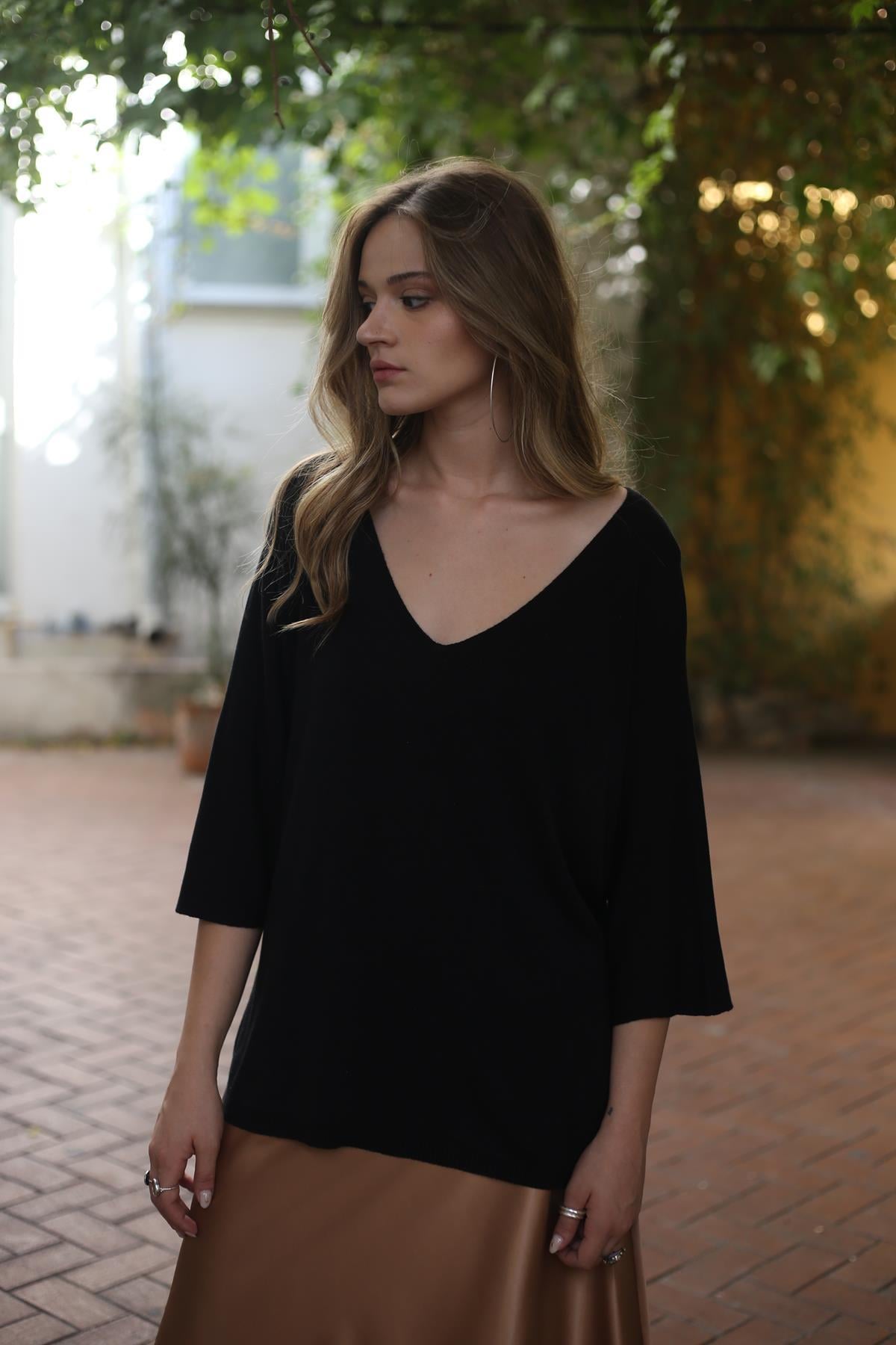 Siyah V Yaka Modal Bluz