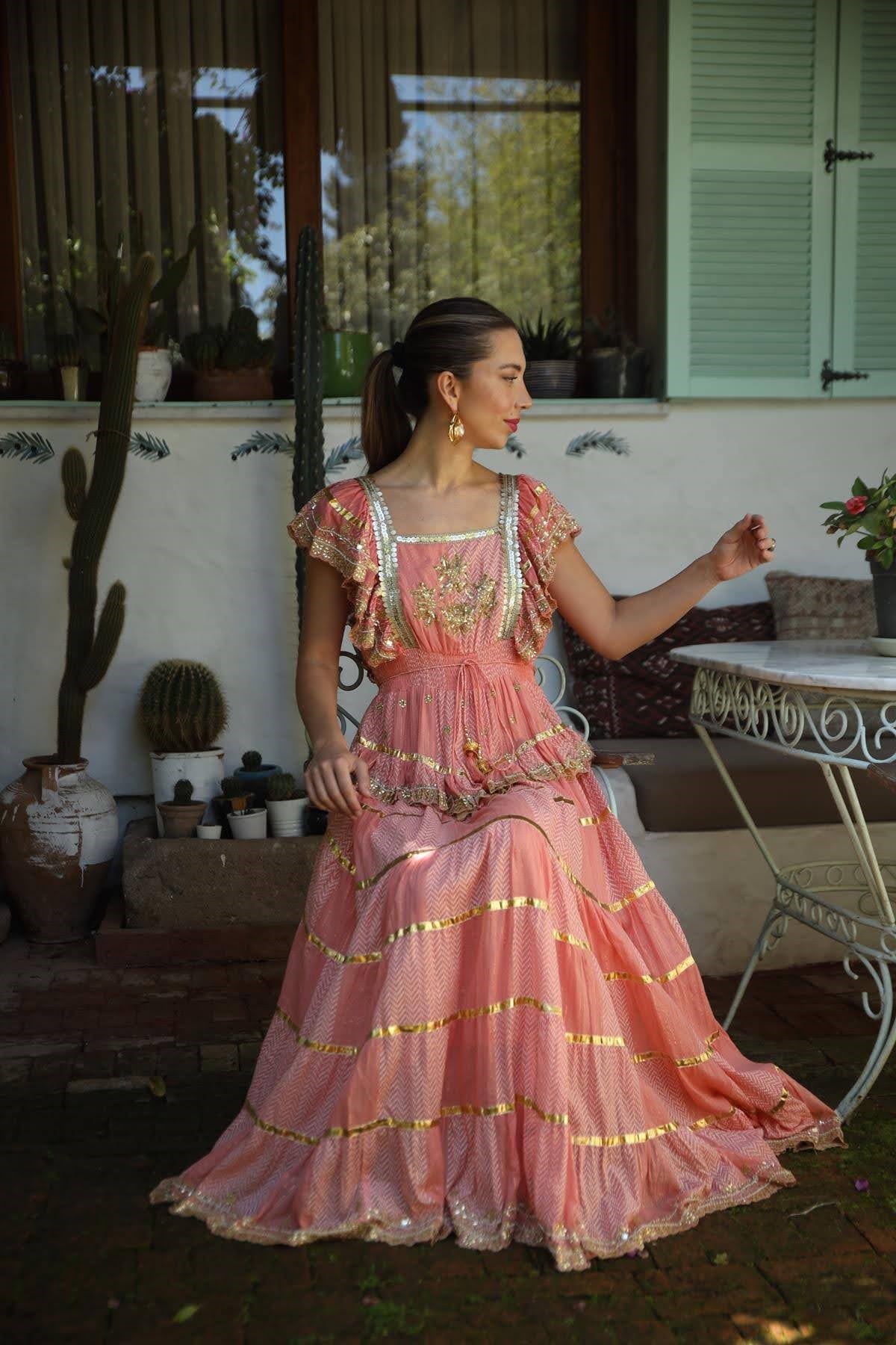 Somon Rengi Gold Detaylı İşlemeli Otantik Elbise