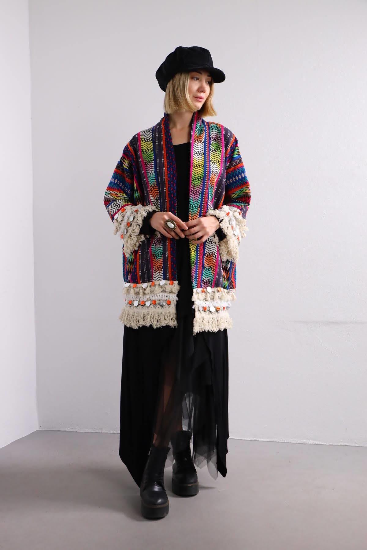  Renkli Para Detaylı Etnik Desenli Uzun Ceket