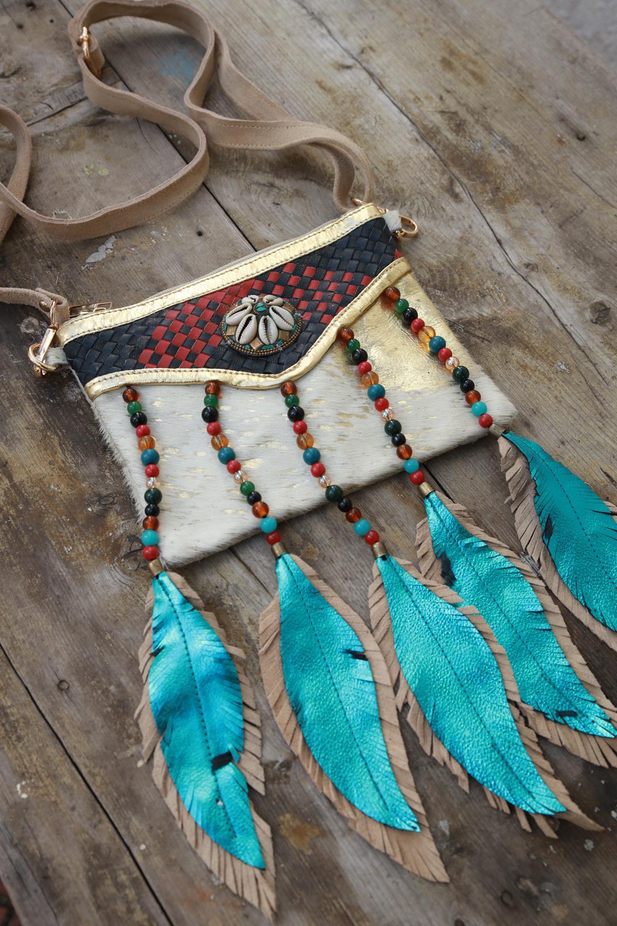 Ecru Color Seashell Beaded Tassel Design Bag