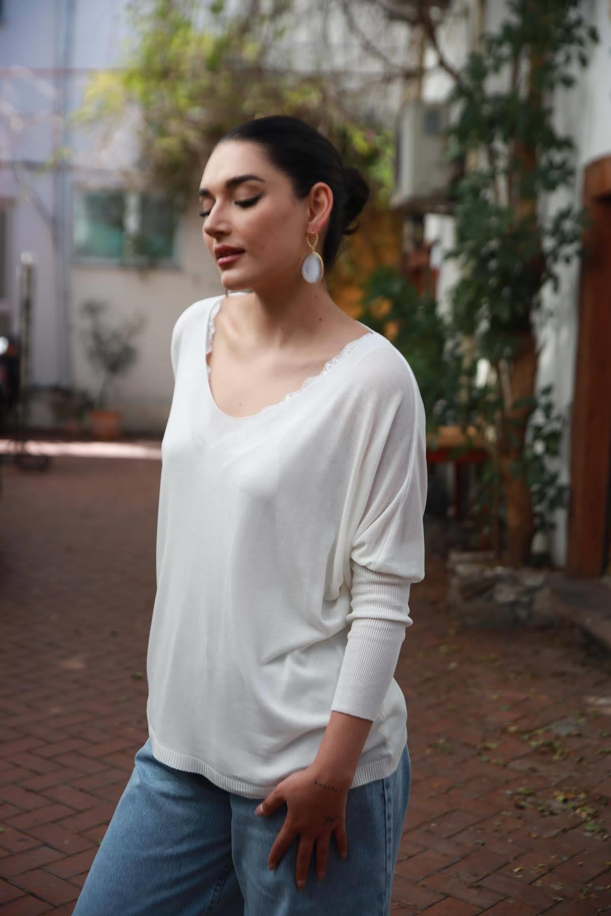 Ekru Geniş Yaka Kolları Ribana Merserize Bluz