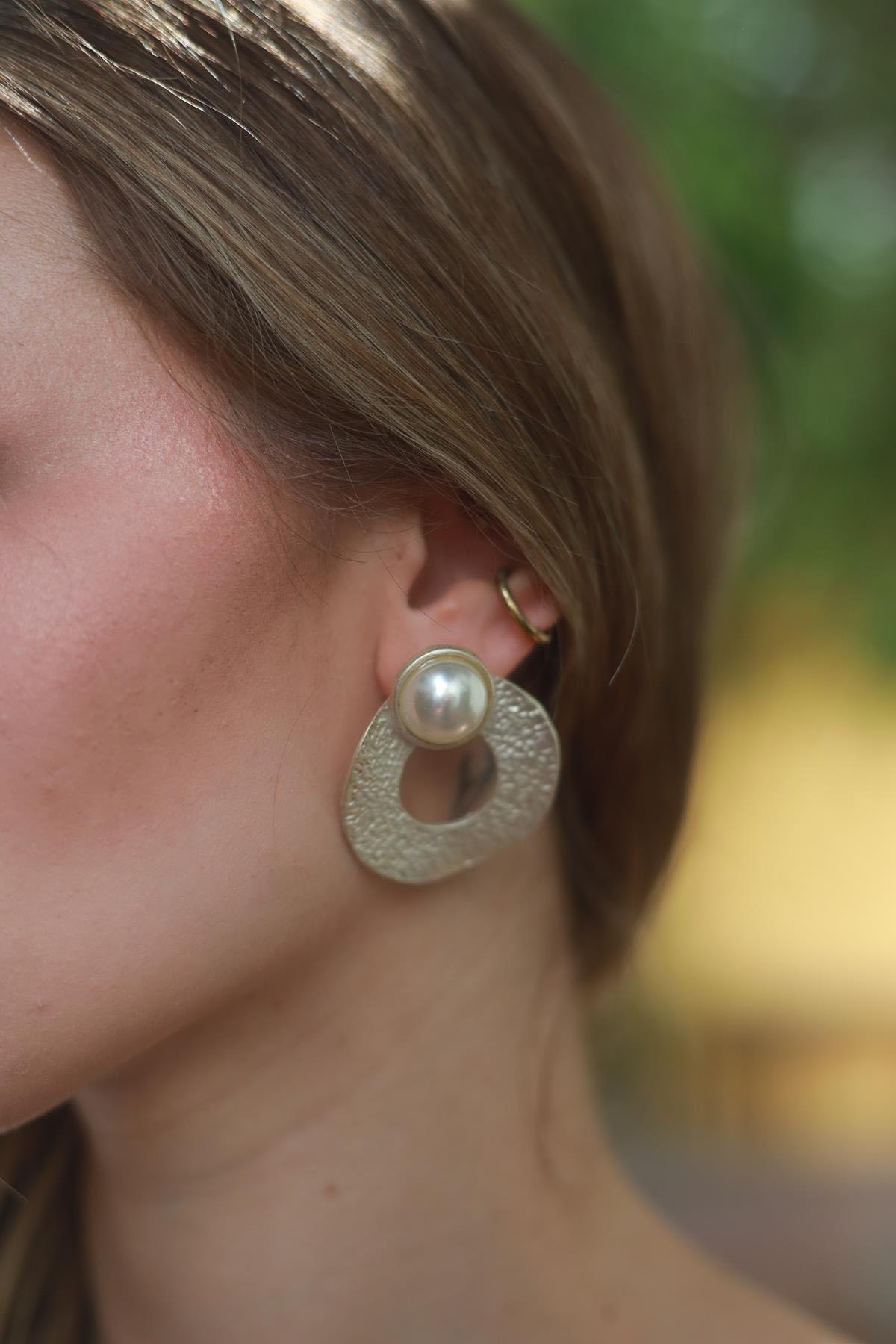 Pearl Detailed Hoop Earrings