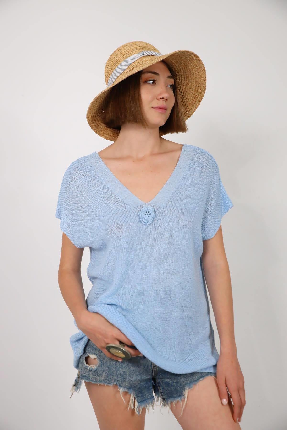 Mavi Önü Arkası V Yaka Çiçekli Triko Bluz - Şaman Butik Mavi Önü Arkası V Yaka Çiçekli Triko Bluz