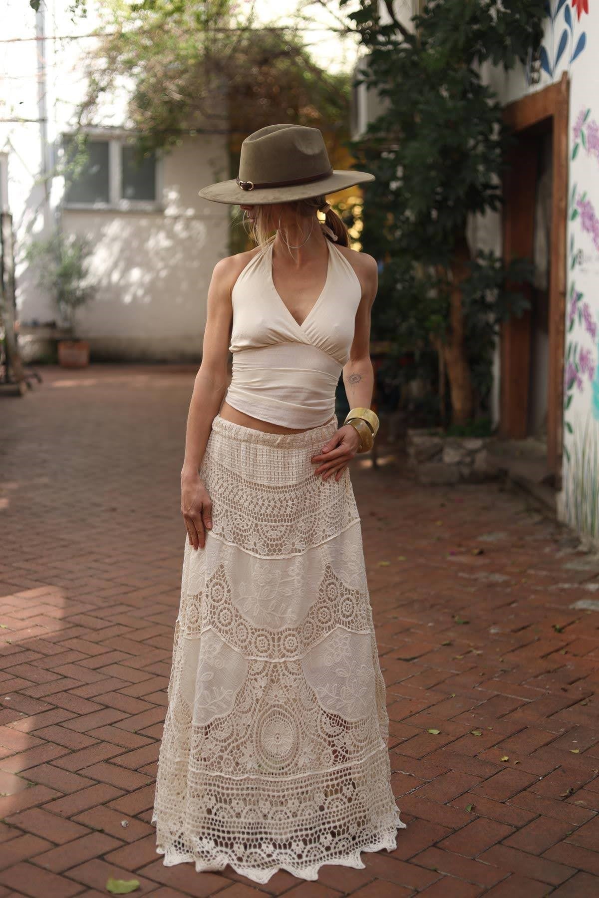 Krem Rengi Kısa Astarlı Dantel Etek