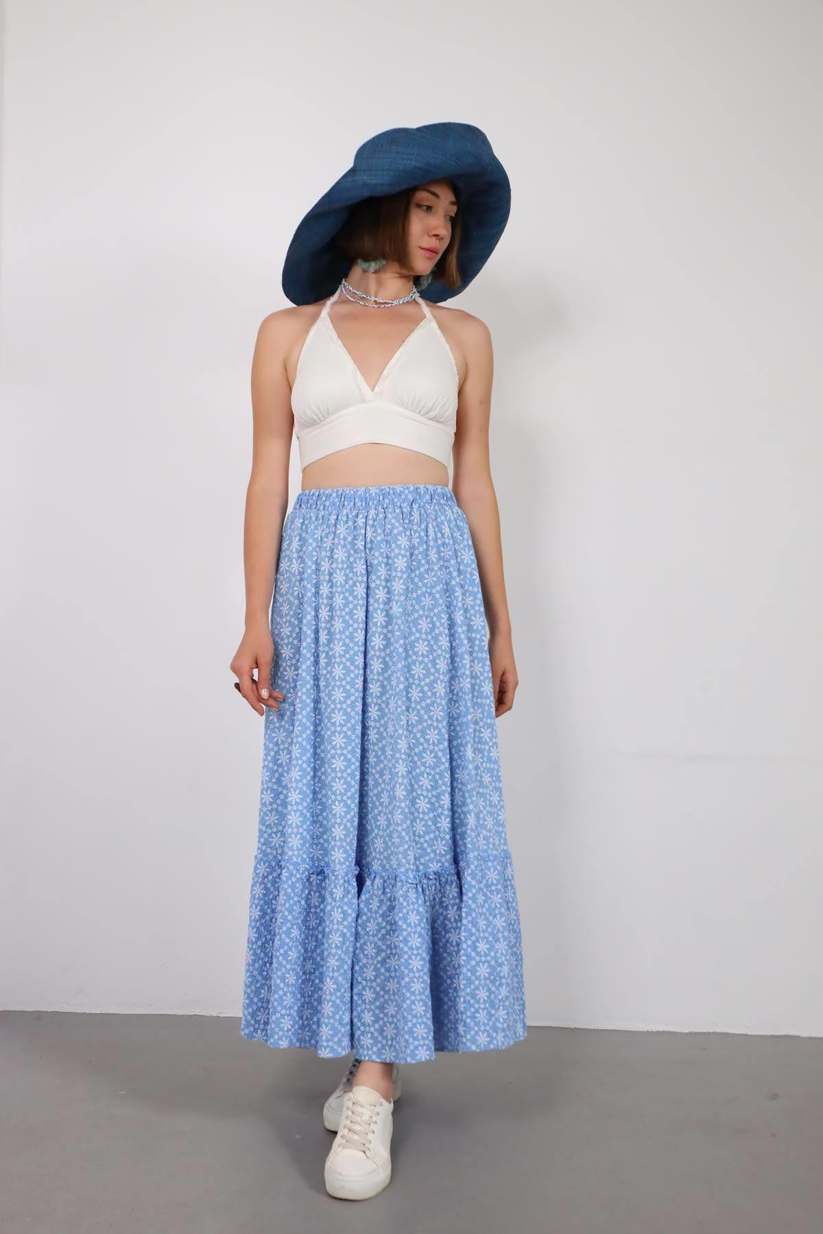 Mavi Çiçek İşlemeli Uzun Gofre Etek - Şaman Butik Mavi Çiçek İşlemeli Uzun Gofre Etek