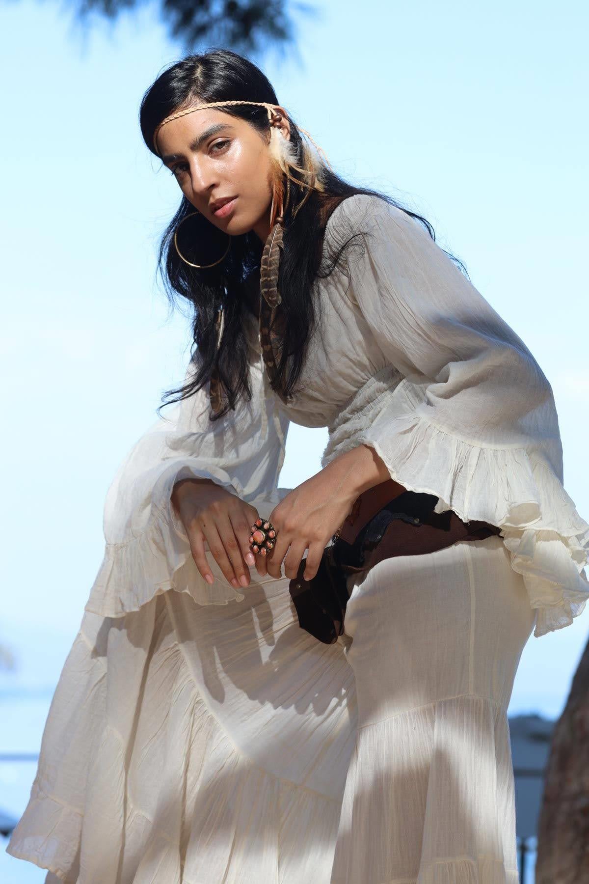 Ekru Yakası Büzgülü Kolları Asimetrik Volanlı Bolero - Şaman Butik Ekru Yakası Büzgülü Kolları Asimetrik Volanlı Bolero