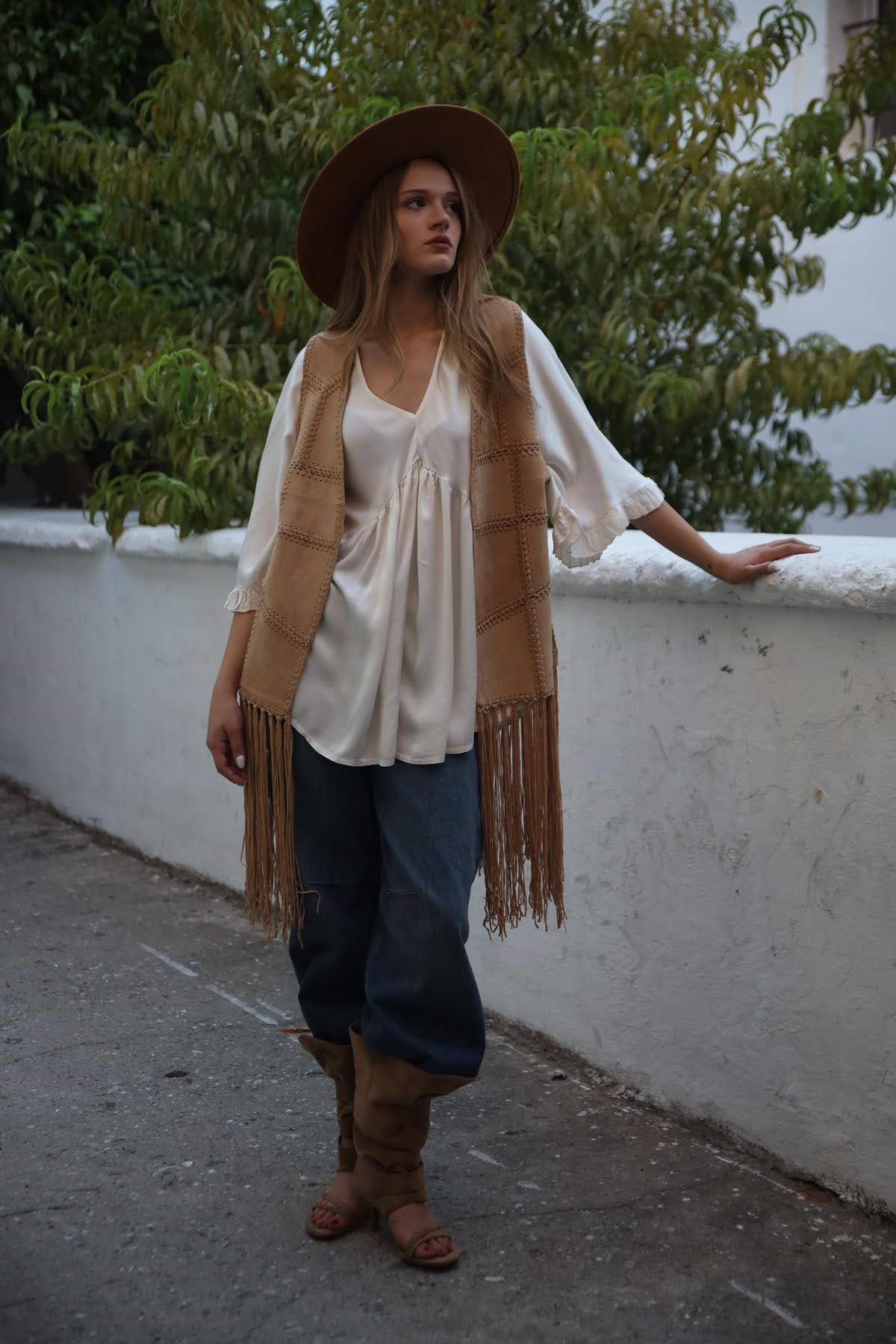 Camel Rengi Saçaklı Yelek