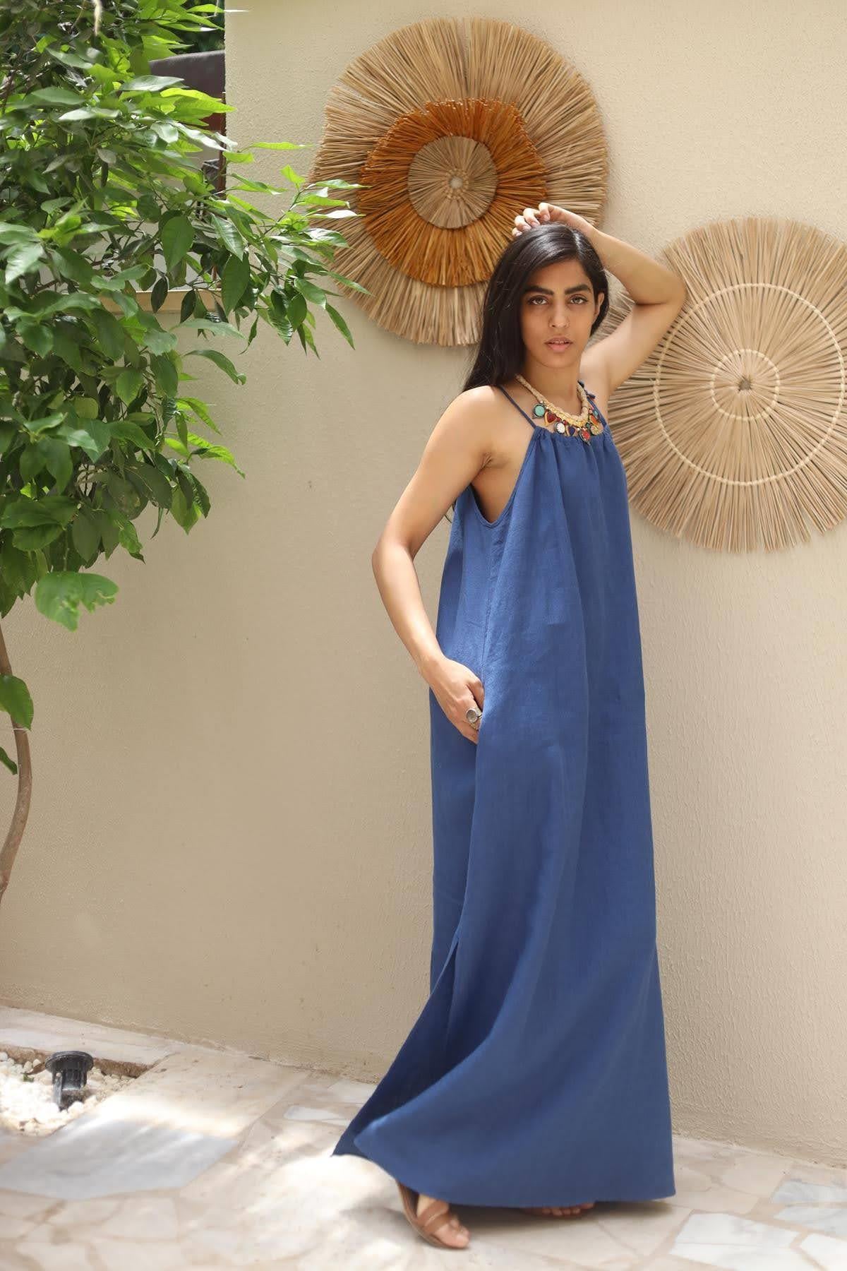 İndigo Mavi Yakası Büzgülü Yırtmaçlı Keten Elbise