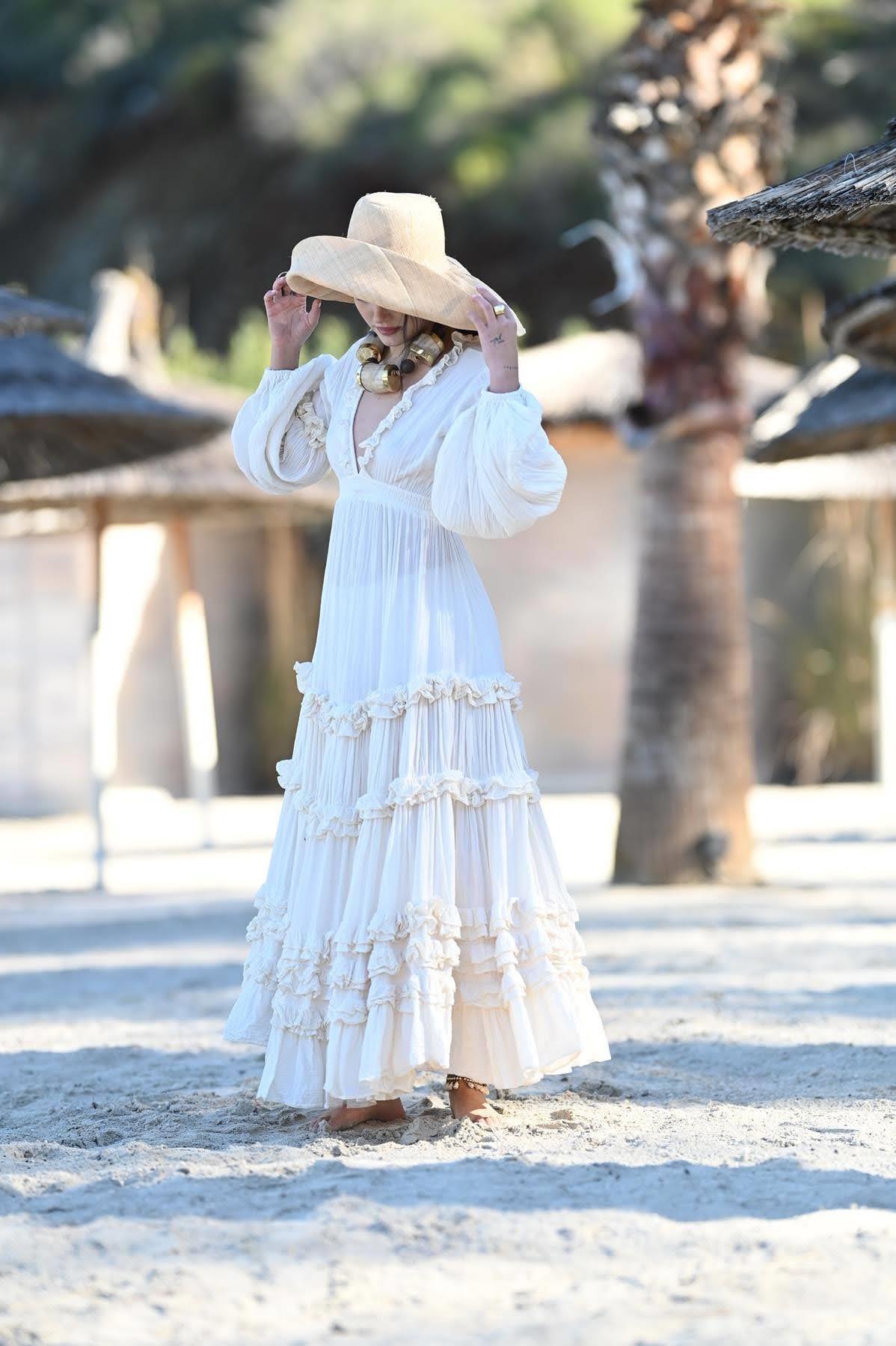 Ekru Volanlı V Yaka Balon Kol Elbise