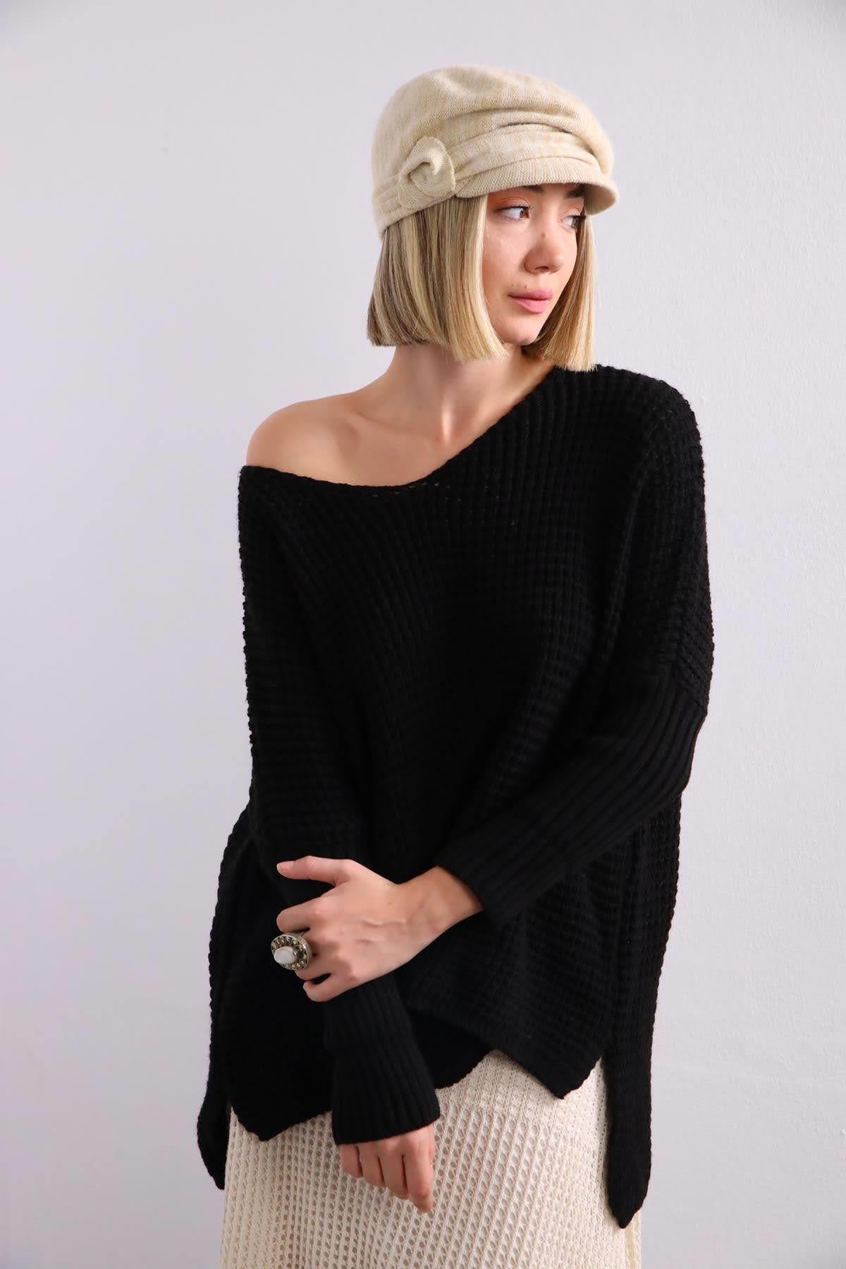 Siyah Arkası Uzun Örgü Kazak - Şaman Butik Siyah Arkası Uzun Örgü Kazak