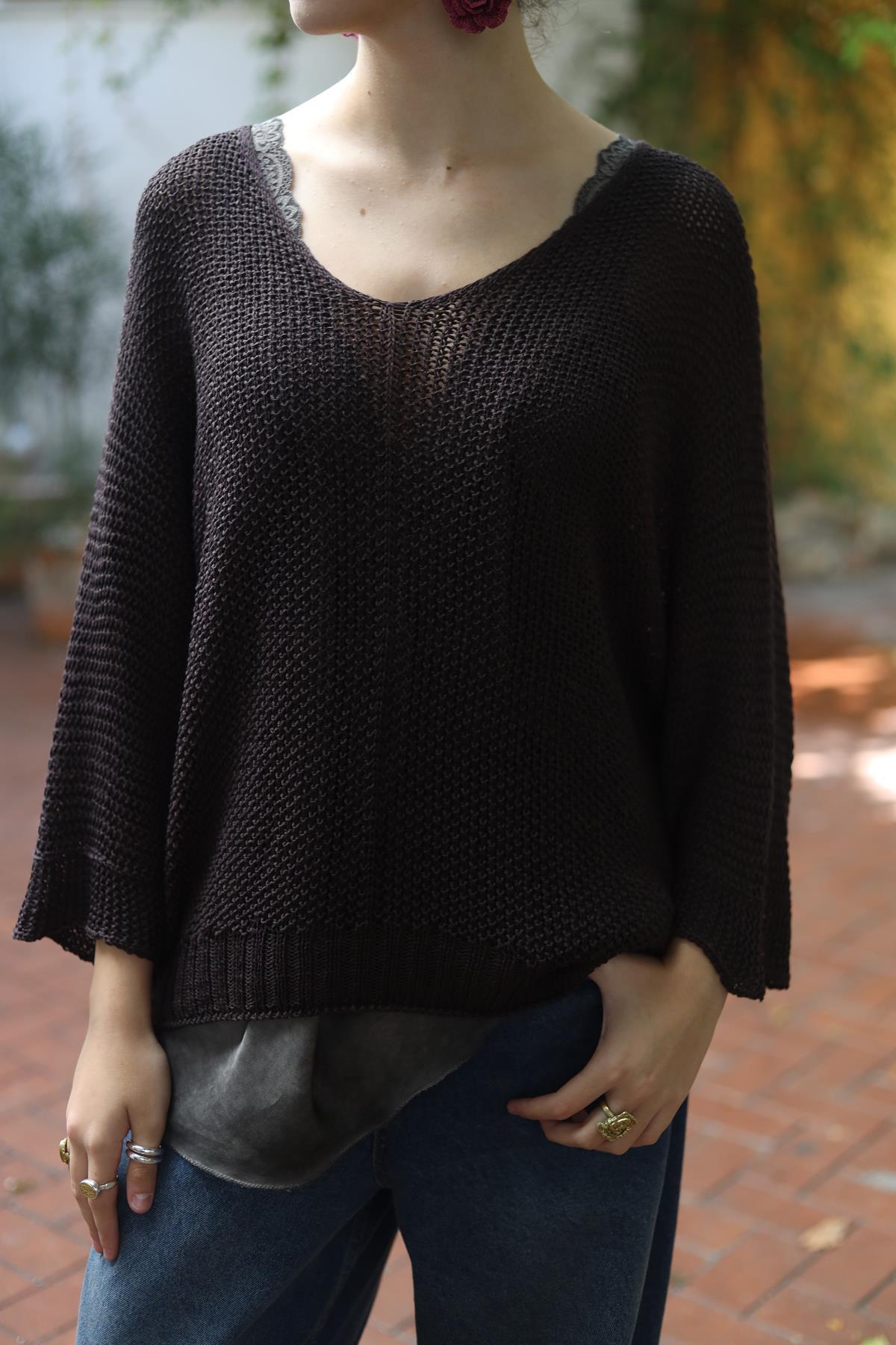 Kahverengi Önü Kısa Salaş Triko Bluz