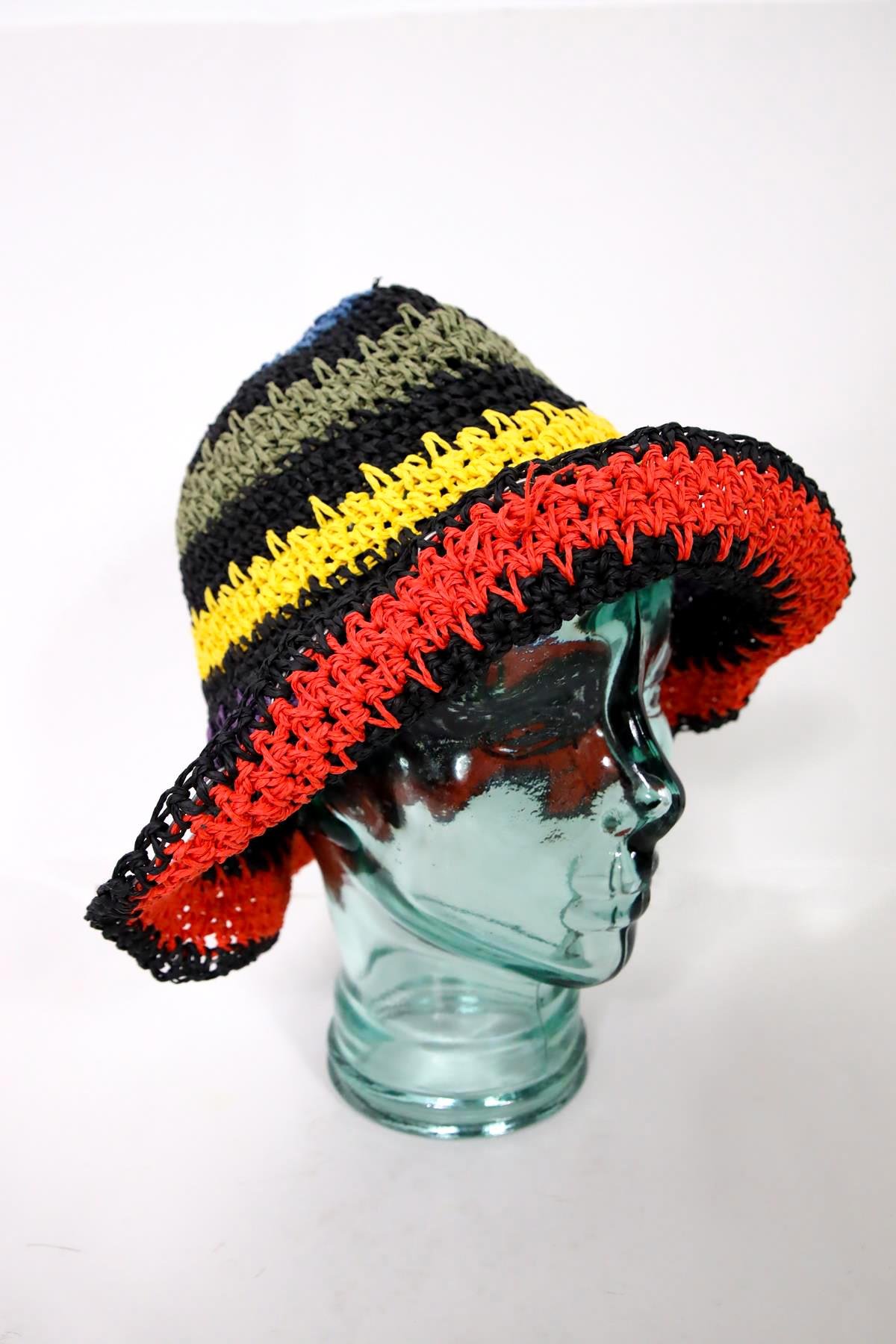  Siyah Kağıt İp Renkli Örme Şapka