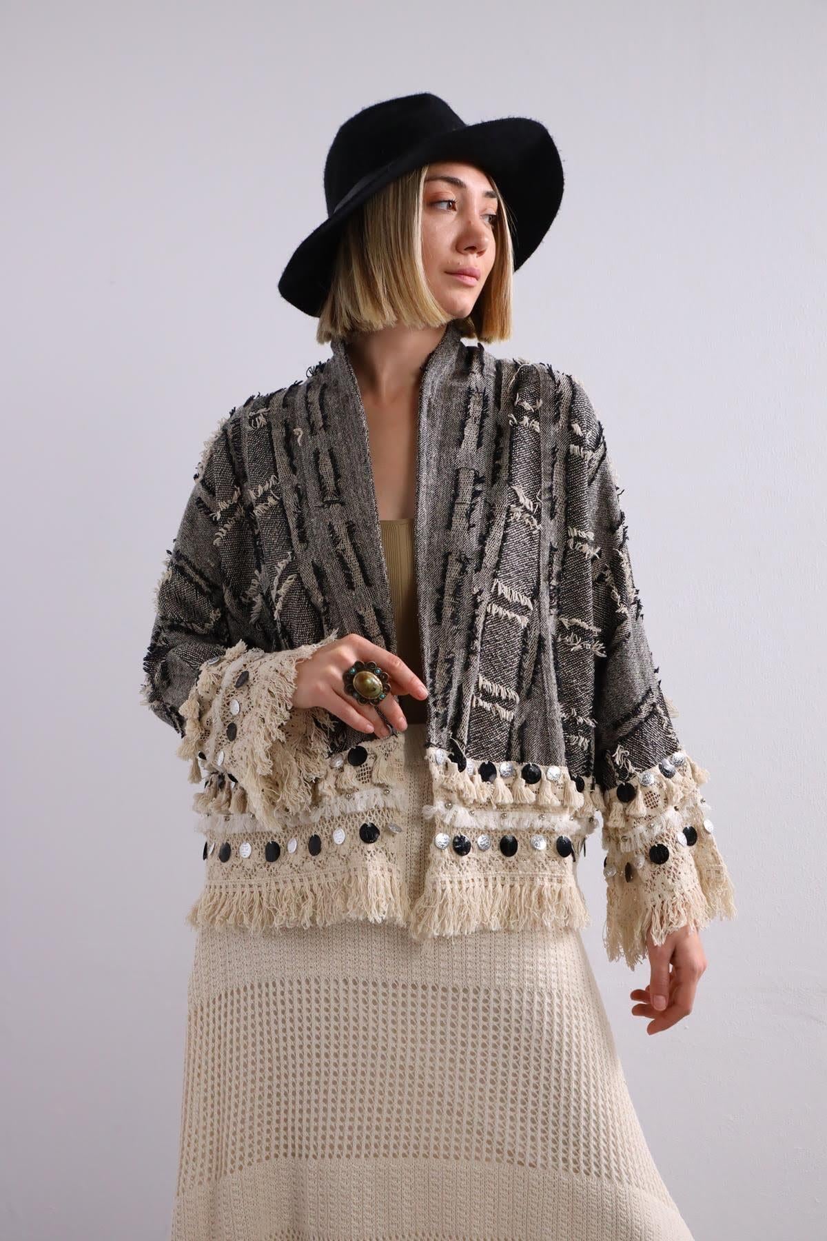  Siyah Saçaklı Kısa Etnik Ceket