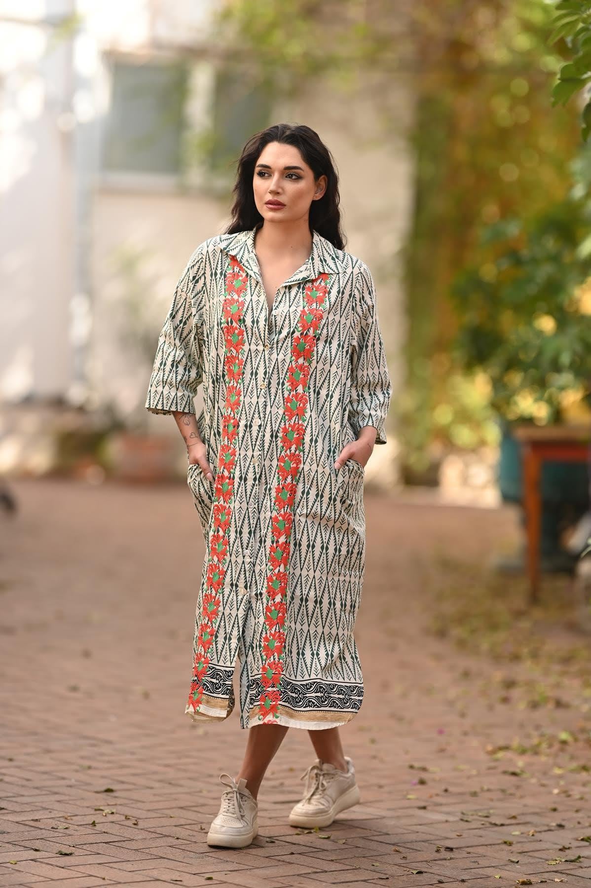 Yeşil Desenli Nakışlı Gömlek Elbise