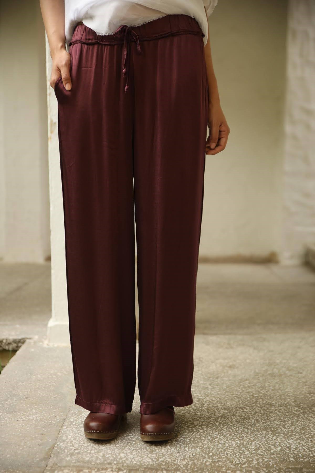 Bordo Bel Detaylı Saten Pantolon