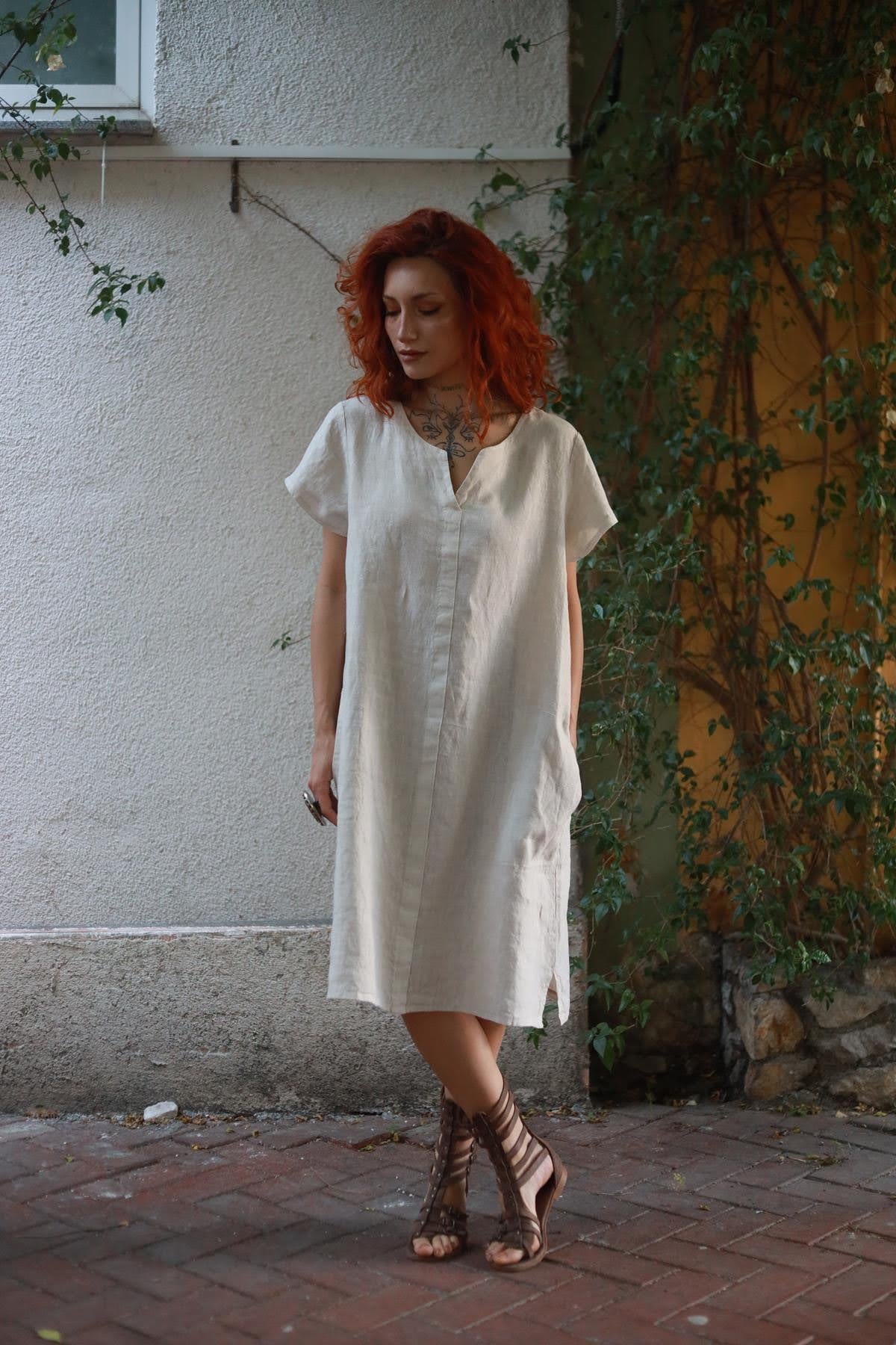 Krem Rengi Önü Dikişli Cepli Midi Keten Elbise