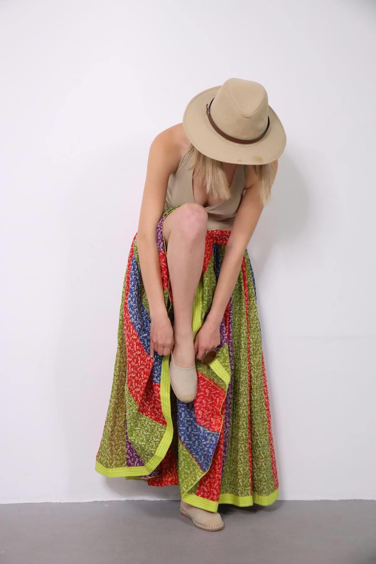 Renkli Beli Lastikli Püsküllü Patchwork Etek - Şaman Butik Renkli Beli Lastikli Püsküllü Patchwork Etek