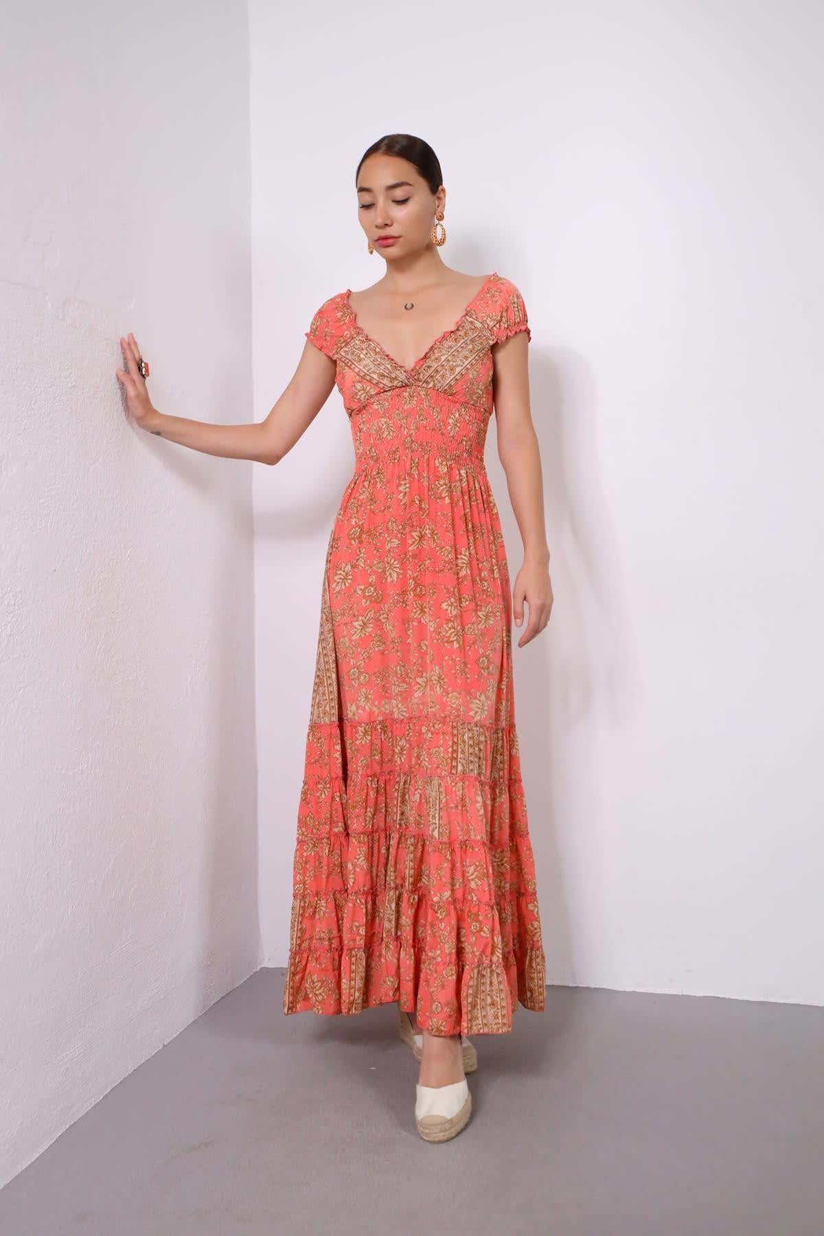  Yavruağzı Desenli Kalın Askılı Lastikli İpek Elbise