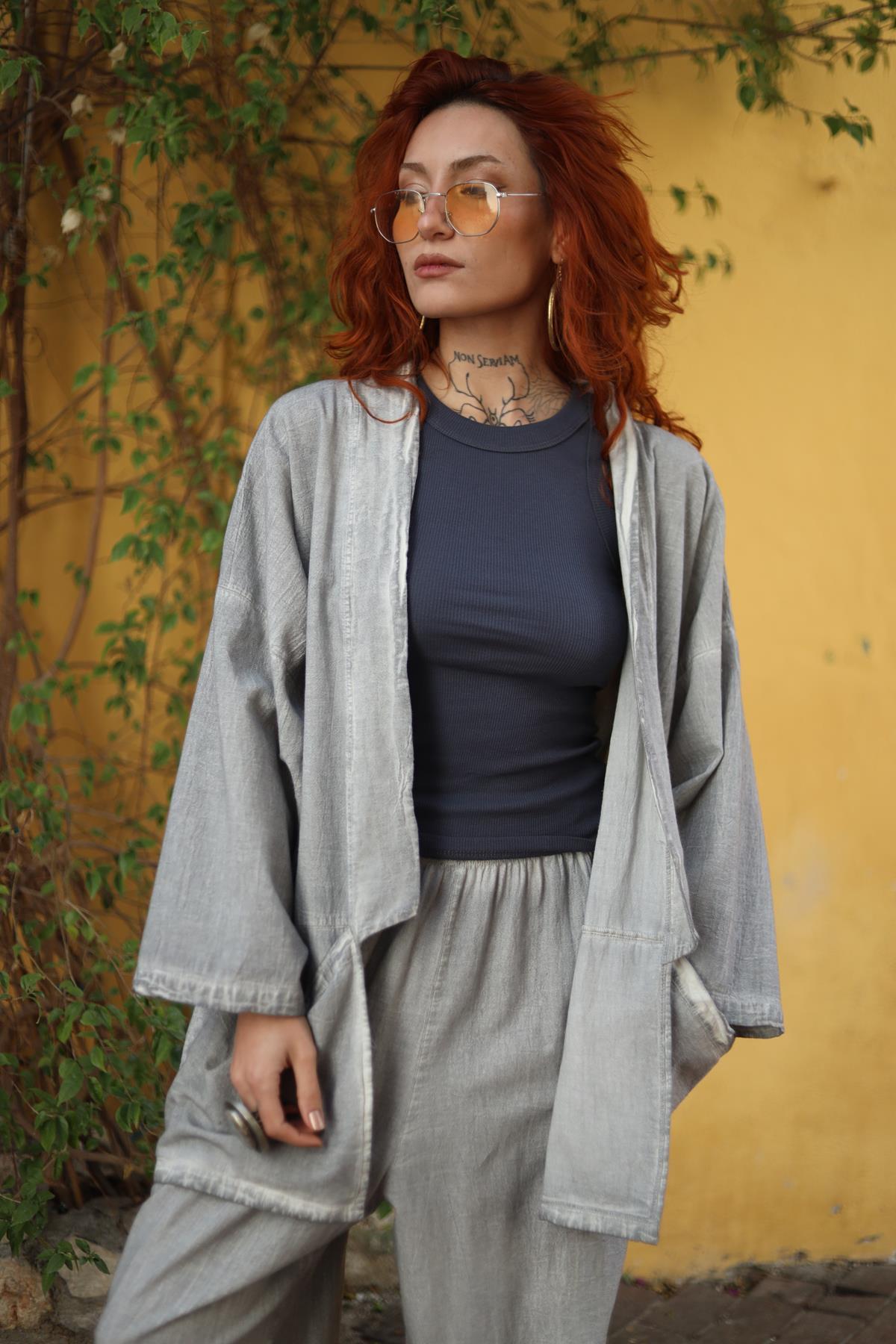 Gri Yıkama Cepli Kısa Kimono