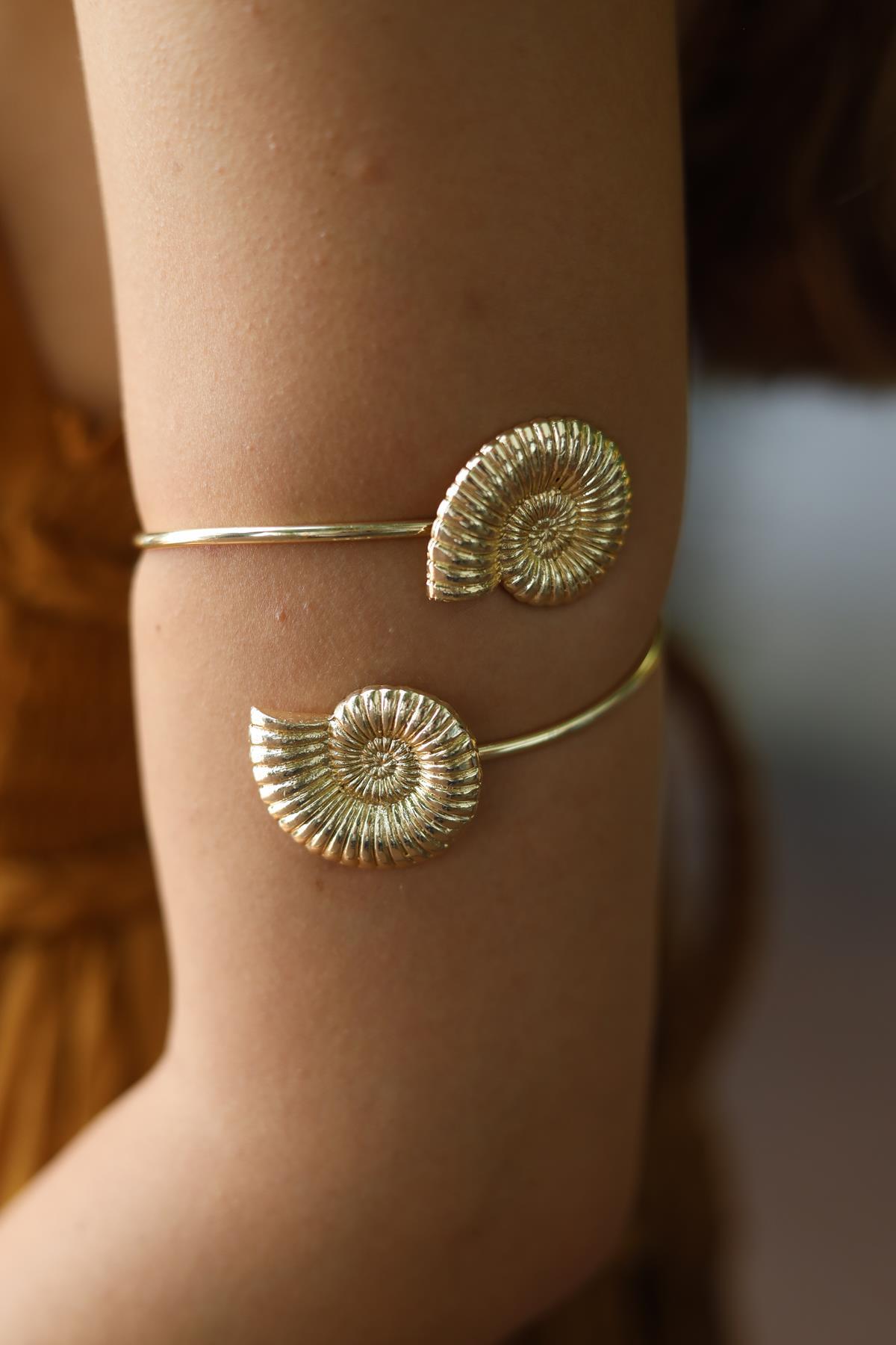 Seashell Arm Cuff