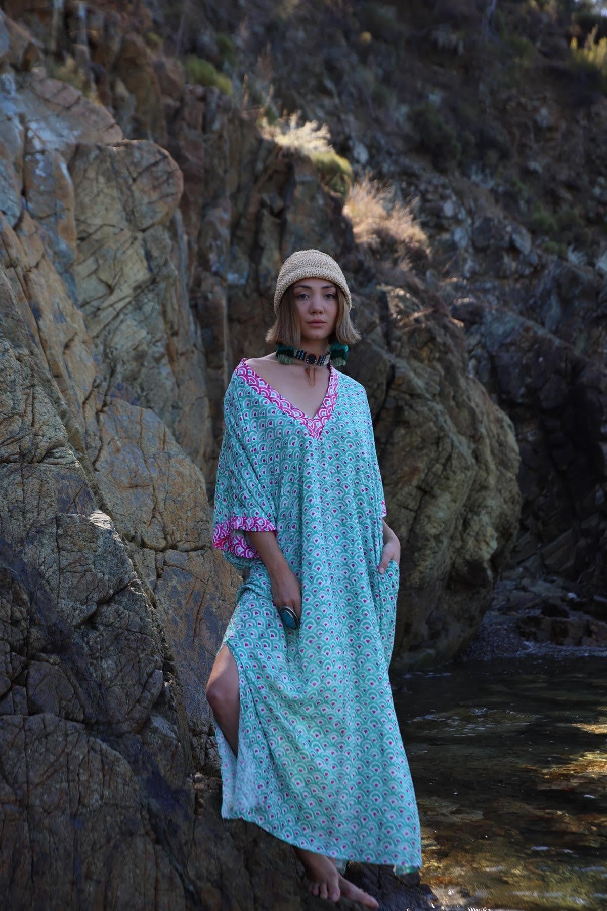 Mint Yeşili V Yaka Desenli Elbise - Şaman Butik Mint Yeşili V Yaka Desenli Elbise