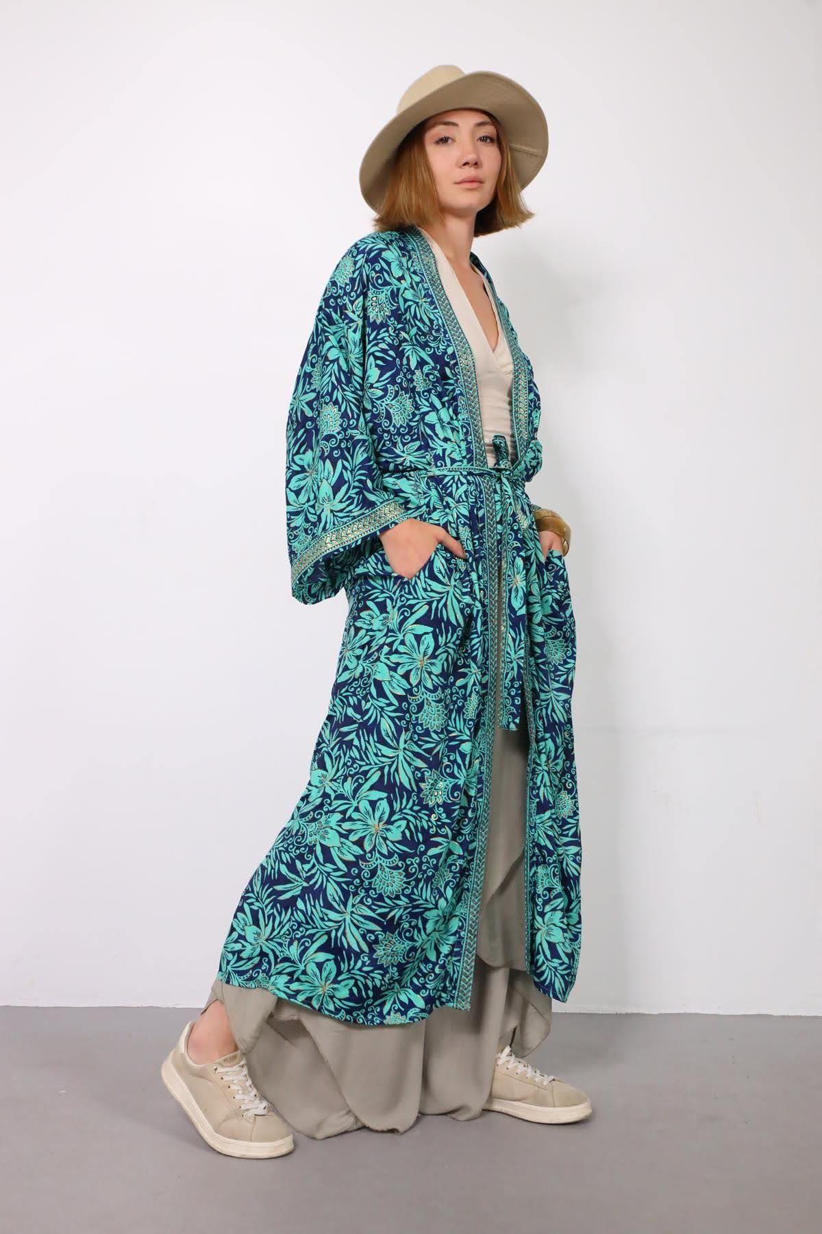 Lacivert Yaprak Desenli Gold Detaylı Kaftan - Şaman Butik Lacivert Yaprak Desenli Gold Detaylı Kaftan