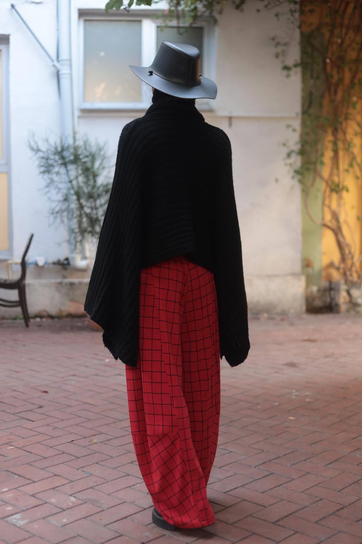 Siyah Degaje Yaka Düğme Detaylı Triko Bolero