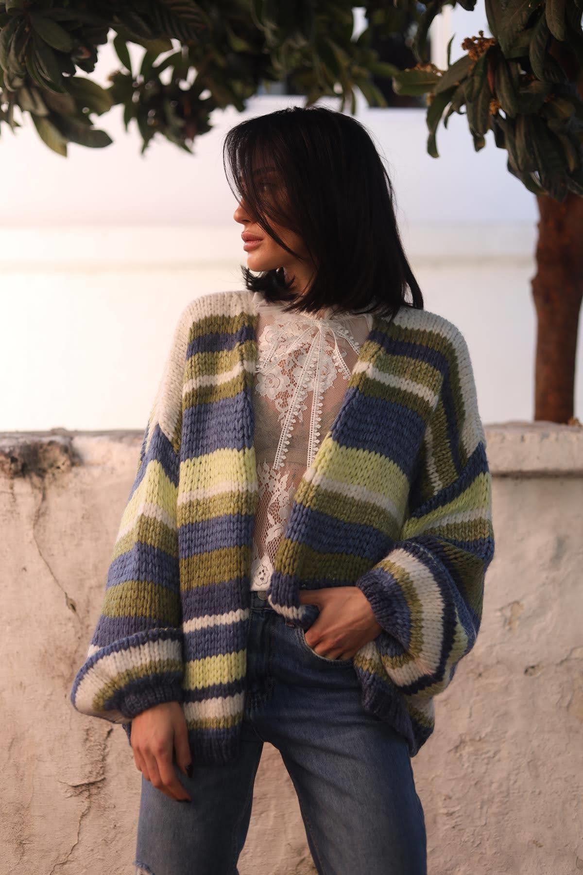 Yeşil Çizgili Örme Hırka