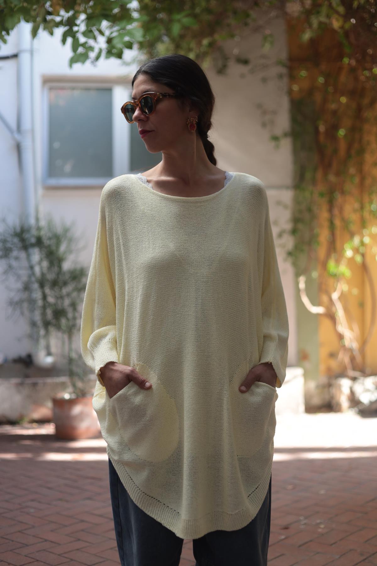 Sarı Oval Kesim Cepli Triko Tunik