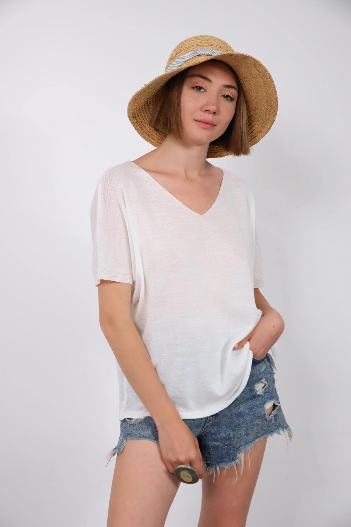 Beyaz V Yaka Yarasa Kol Triko Bluz - Şaman Butik Beyaz V Yaka Yarasa Kol Triko Bluz