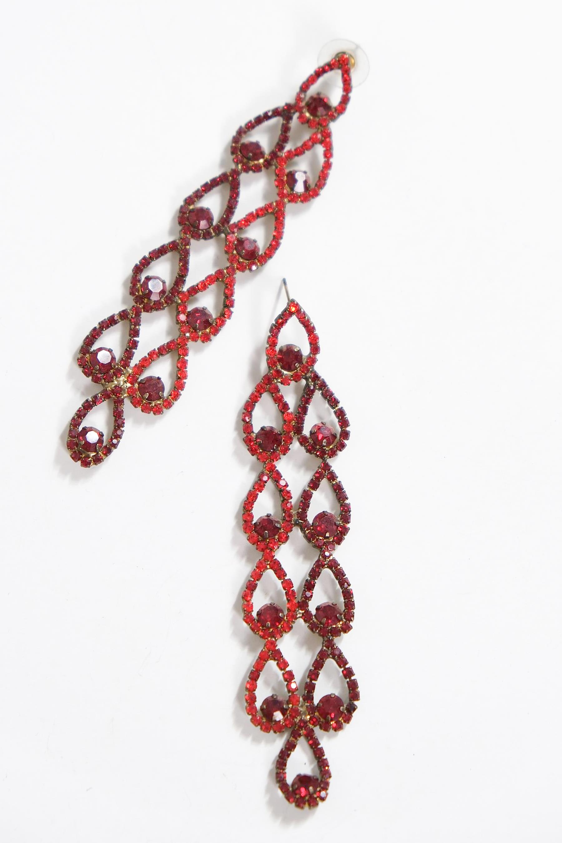 Kırmızı Kristal Uzun Küpe - Şaman Butik Kırmızı Kristal Uzun Küpe