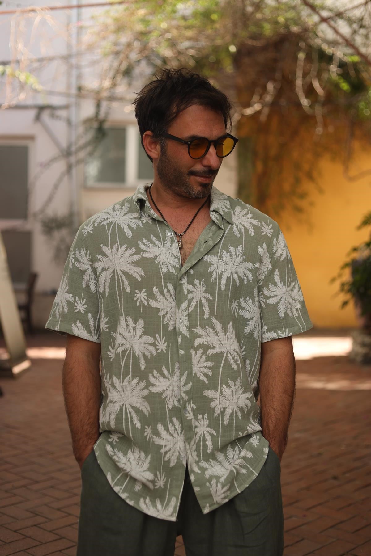 Haki Palmiye Desenli Kısa Kollu Erkek Keten Gömlek