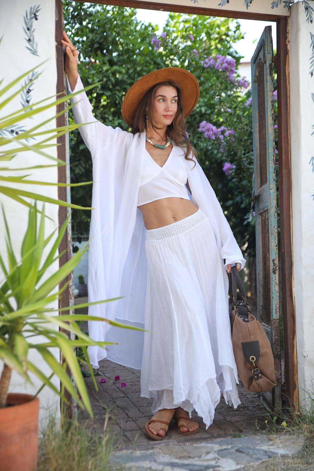 Beyaz Yaka Detaylı Krinkıl Kaftan