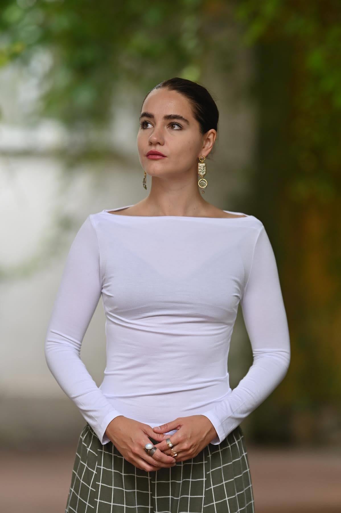 Beyaz Degaje Yaka Yanları Büzgülü Bluz