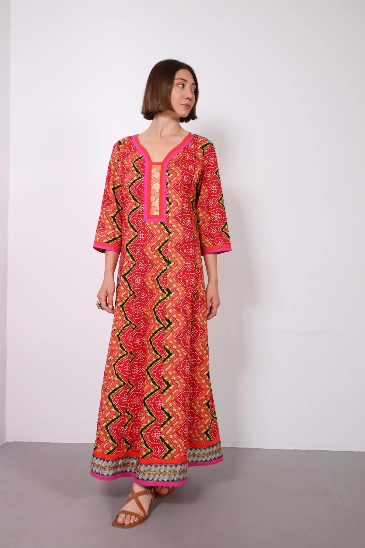 Kırmızı Yakası İşlemeli Eteği Payetli Otantik Elbise - Şaman Butik Kırmızı Yakası İşlemeli Eteği Payetli Otantik Elbise