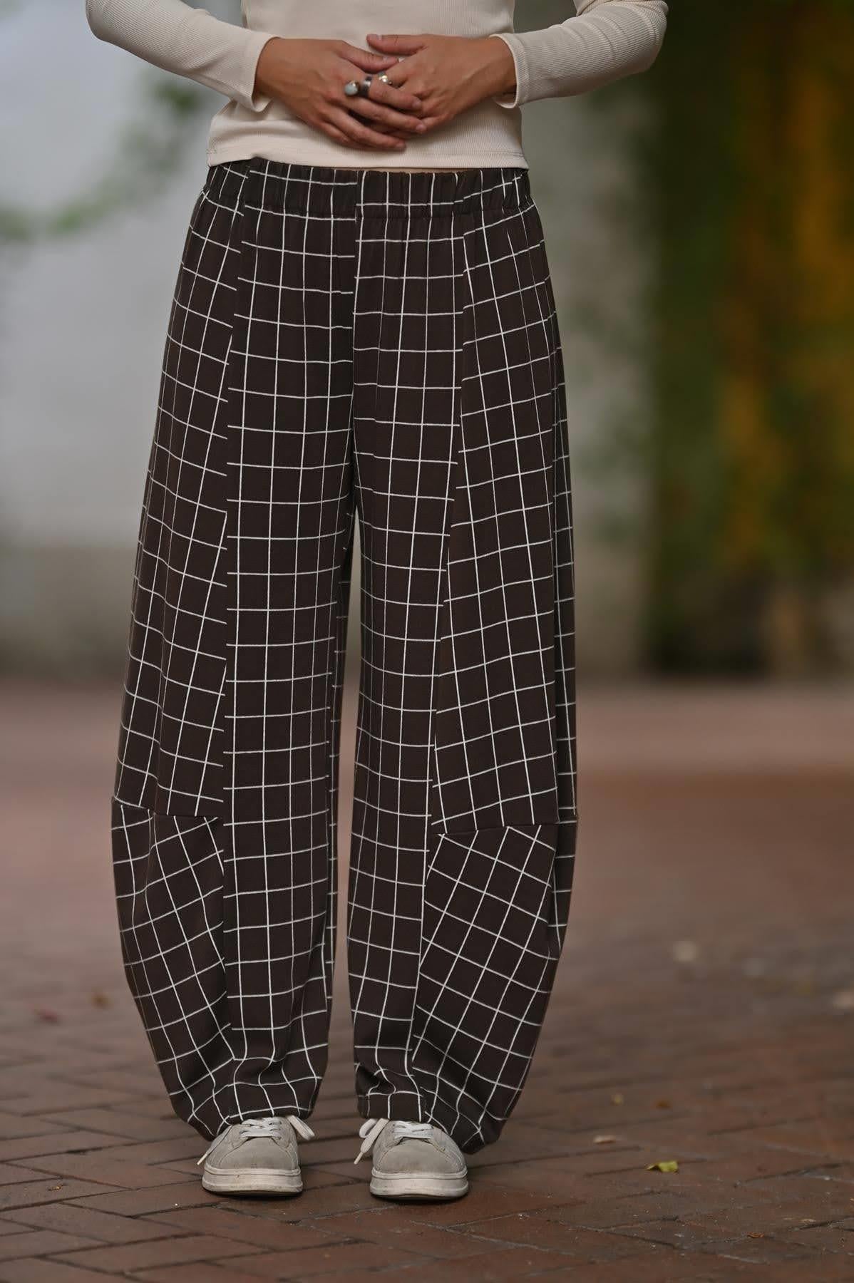 Kahverengi Kareli Rahat Pantolon