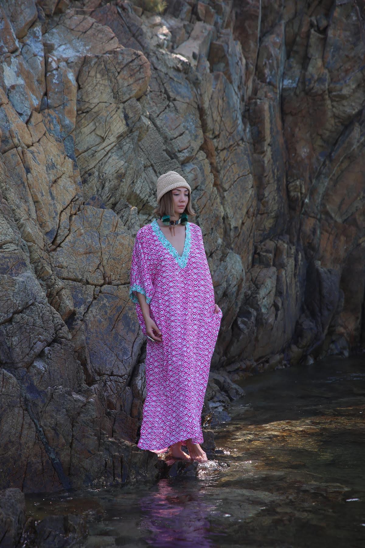 Fuşya V Yaka Desenli Elbise - Şaman Butik Fuşya V Yaka Desenli Elbise